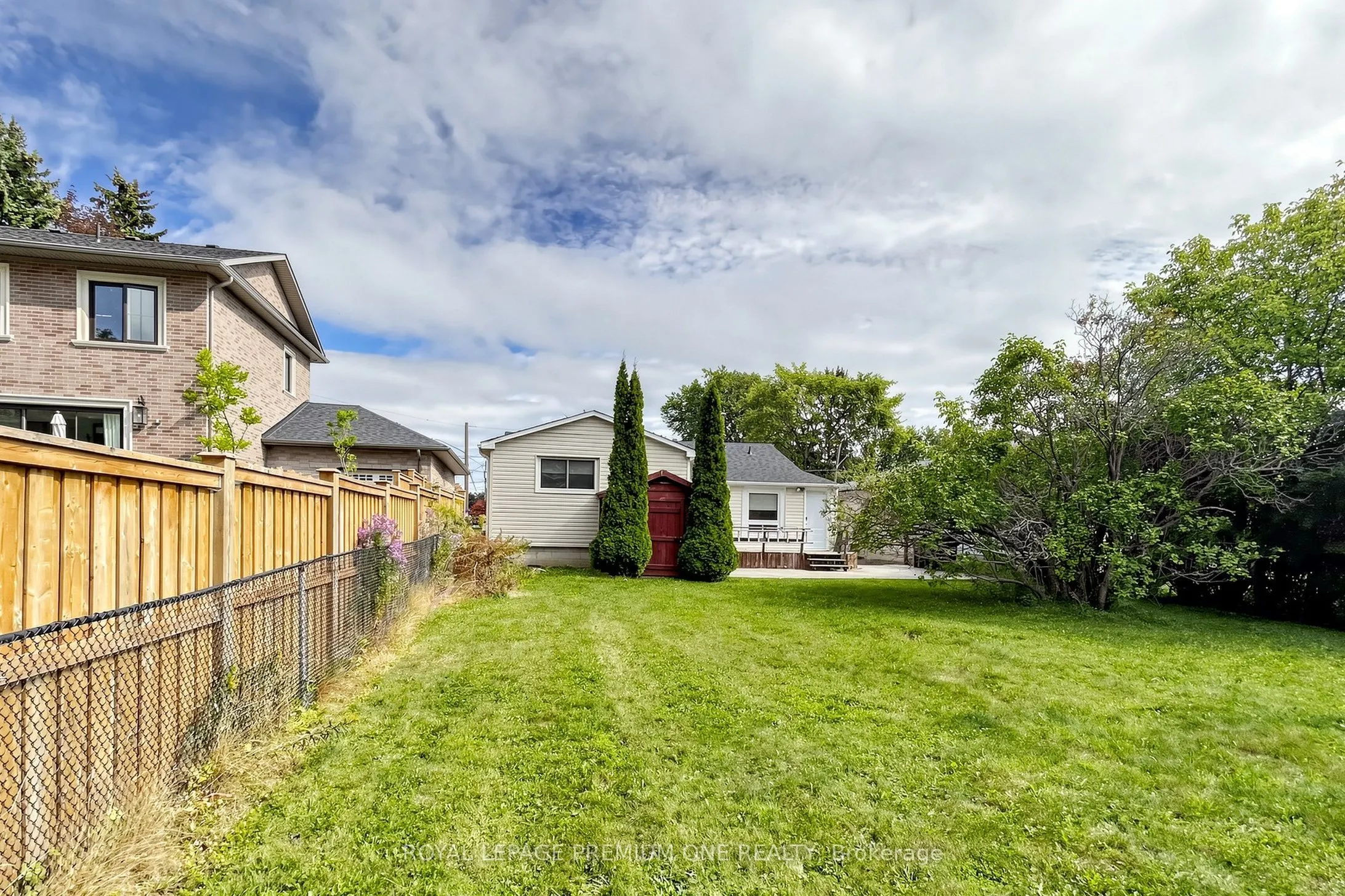 98 Thornton Avenue