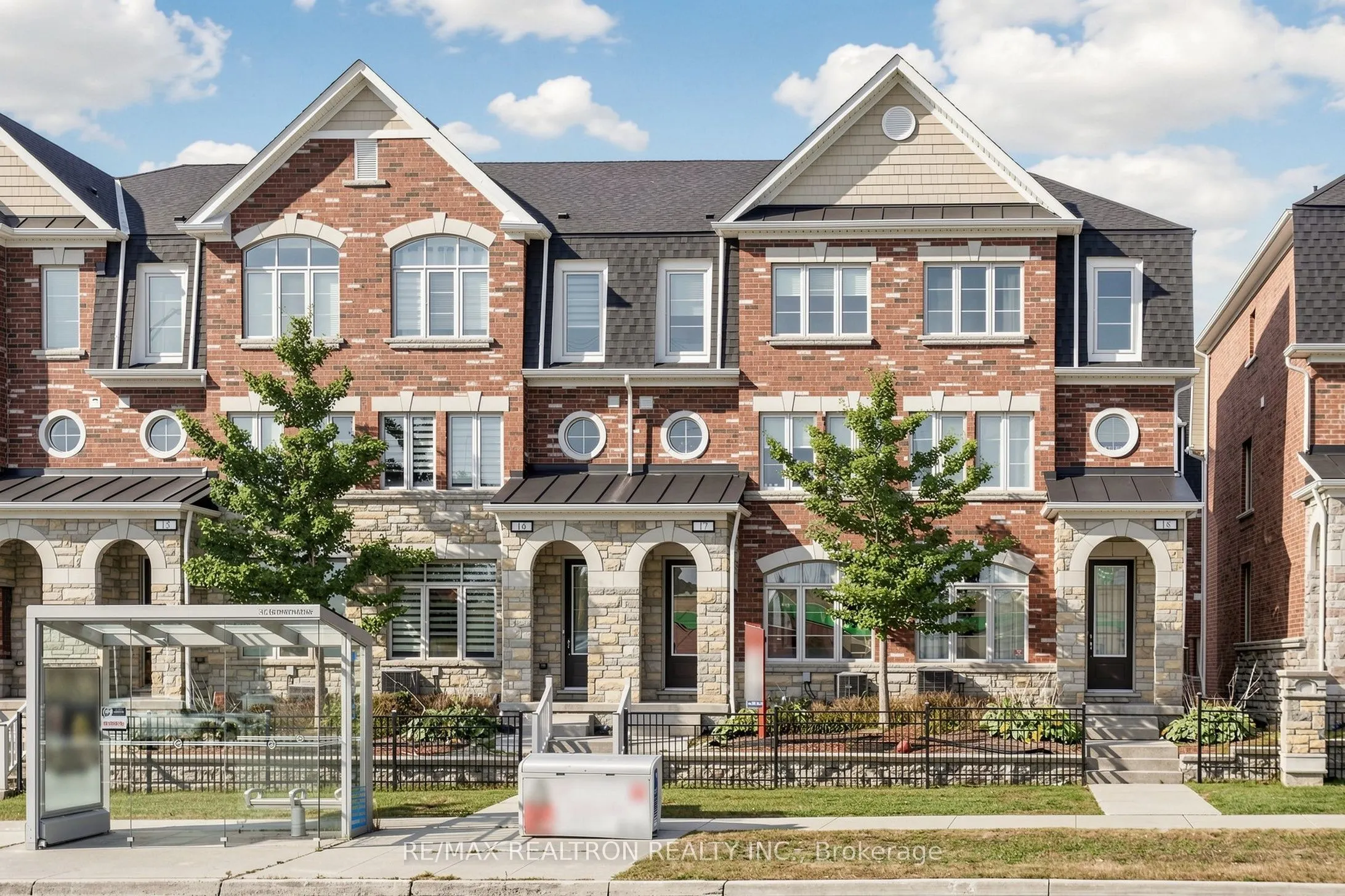 1331 Major Mackenzie Drive W #17