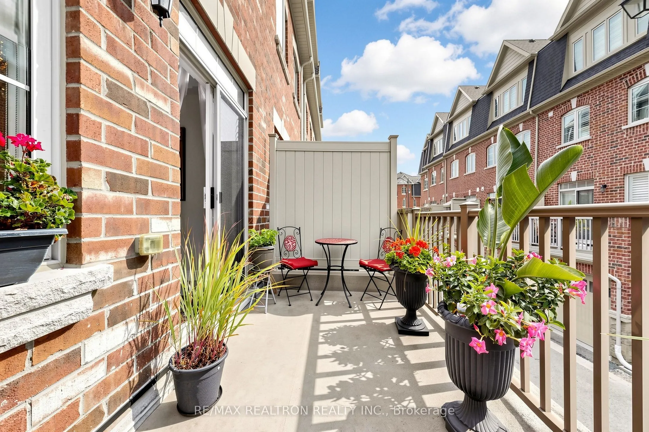 1331 Major Mackenzie Drive W #17