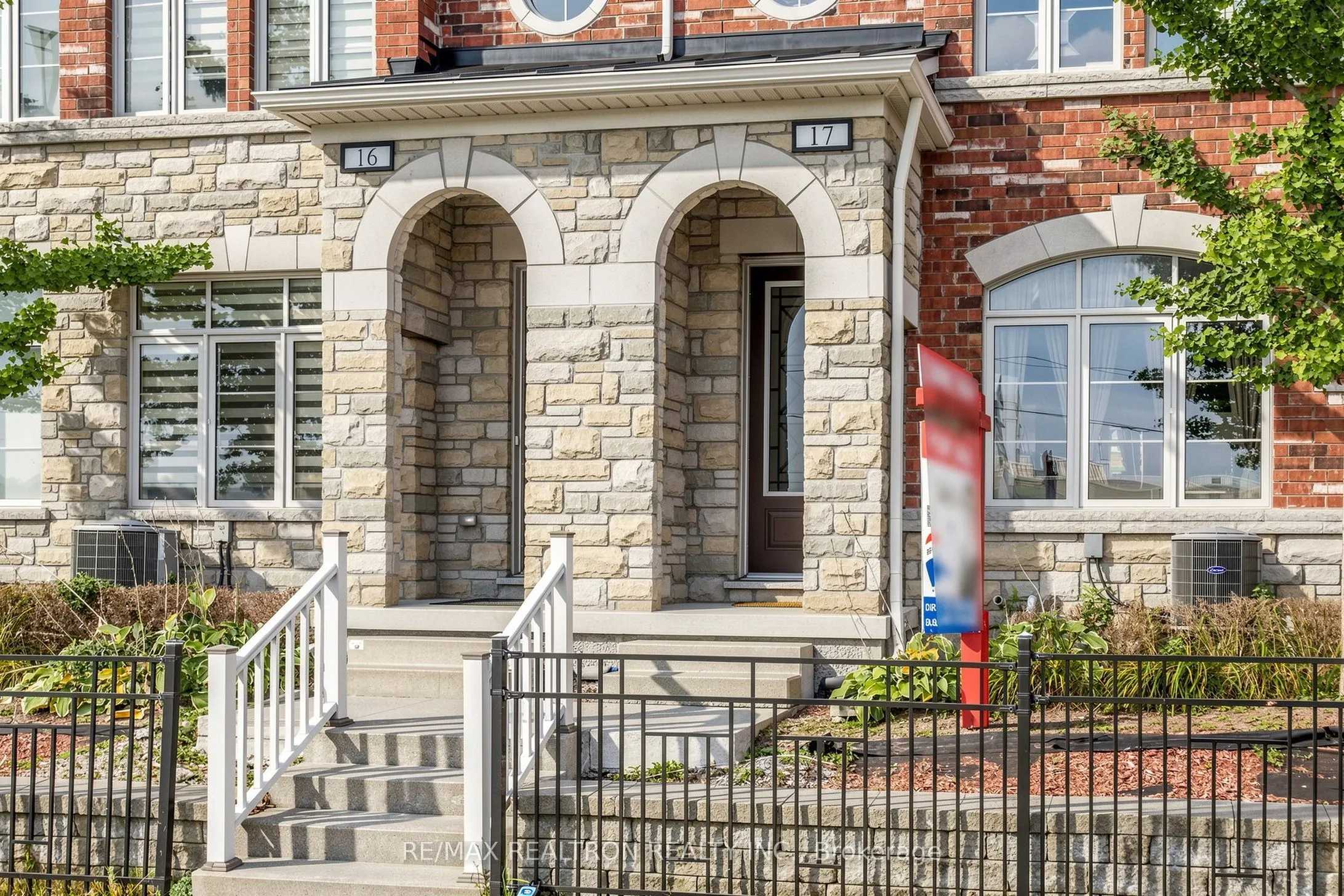 1331 Major Mackenzie Drive W #17