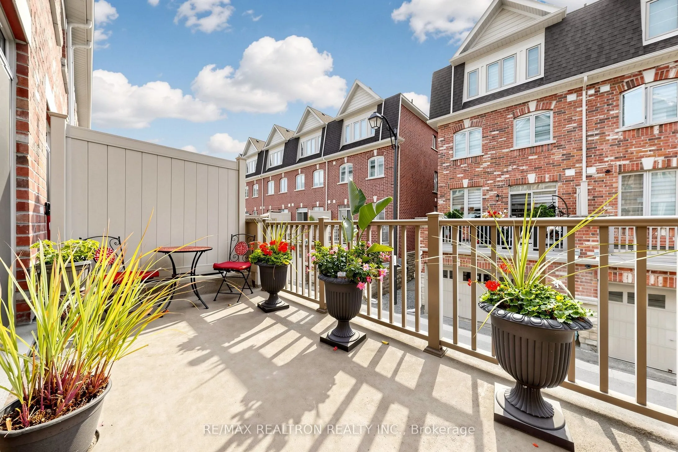 1331 Major Mackenzie Drive W #17