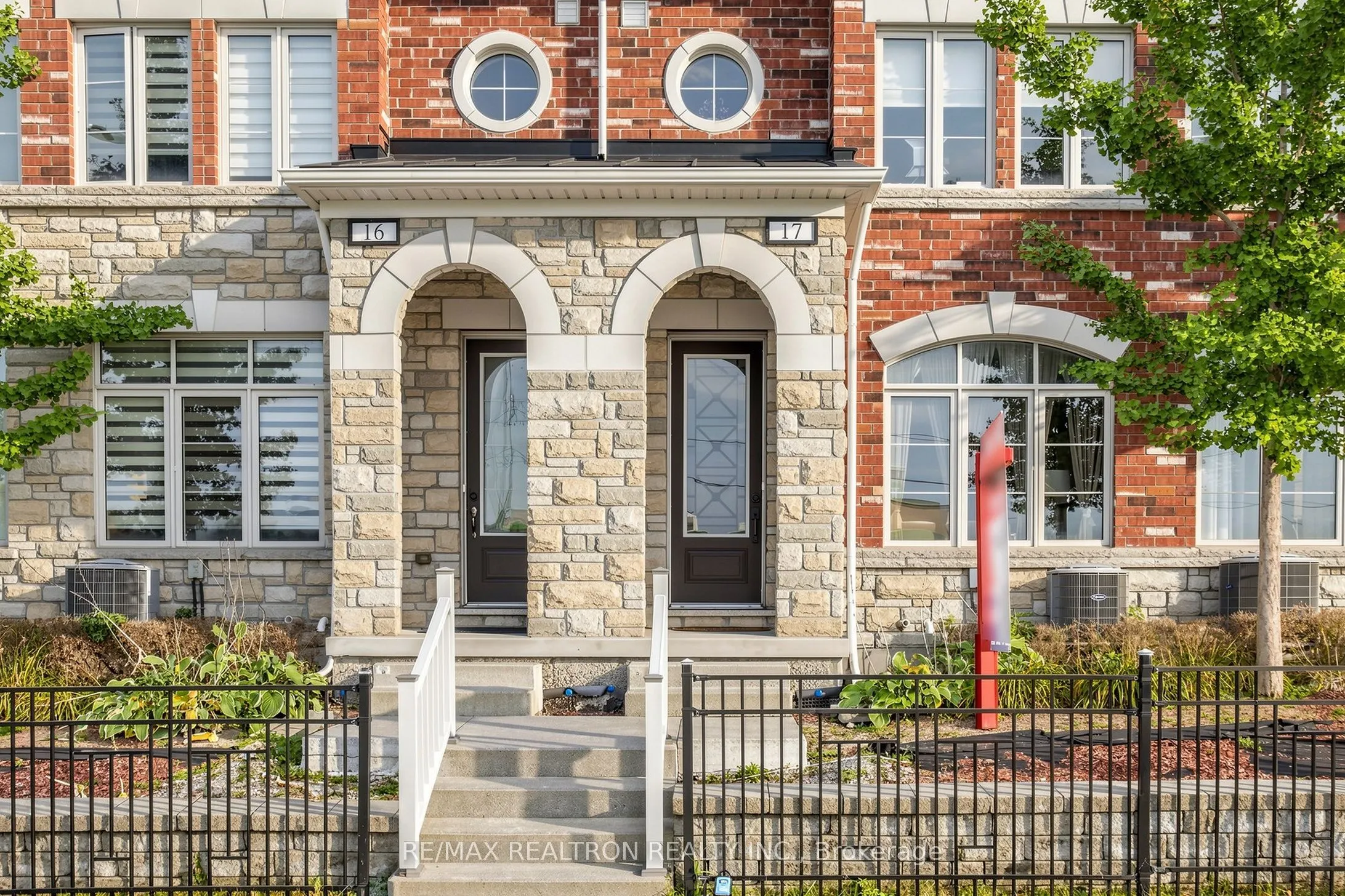 1331 Major Mackenzie Drive W #17