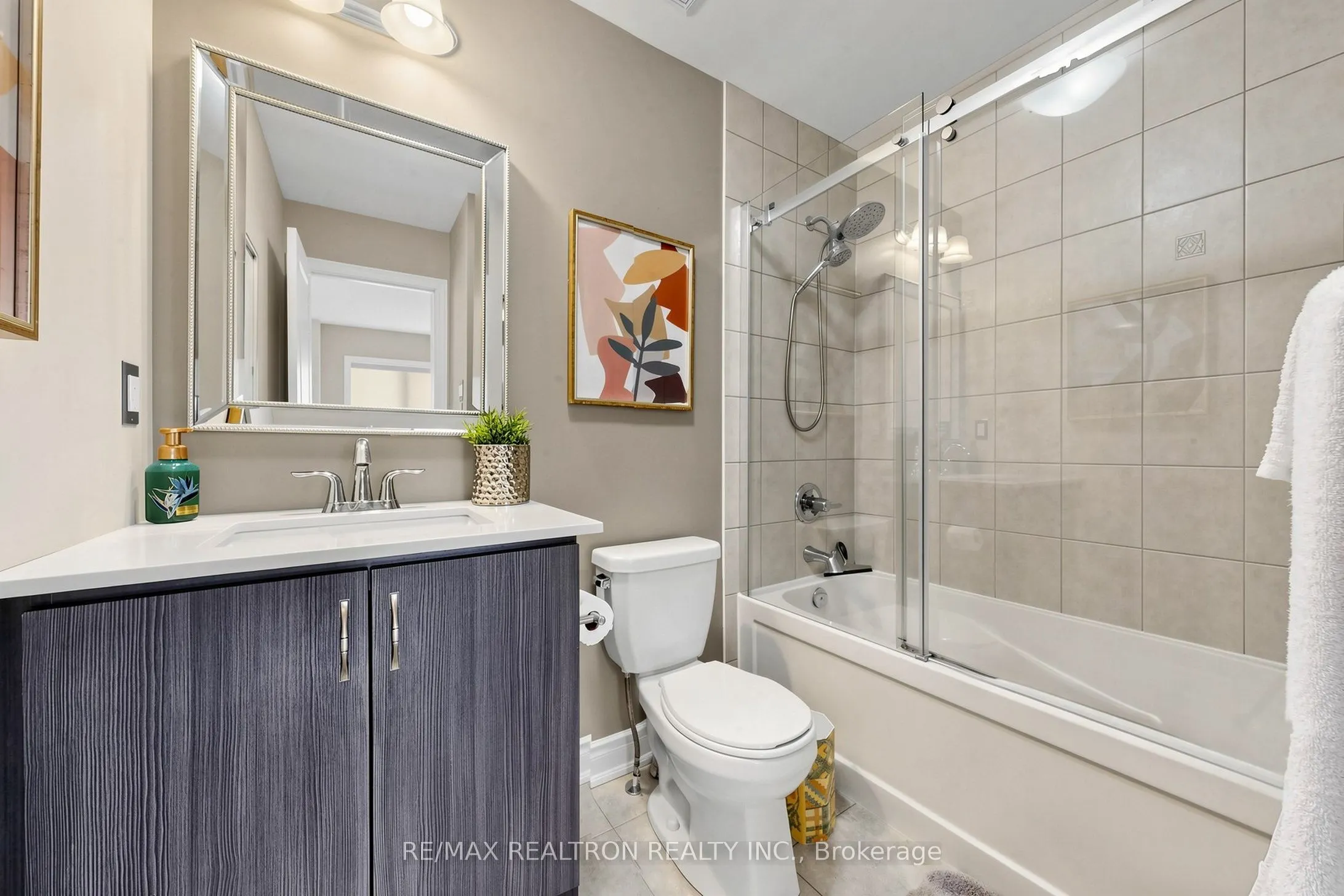 1331 Major Mackenzie Drive W #17
