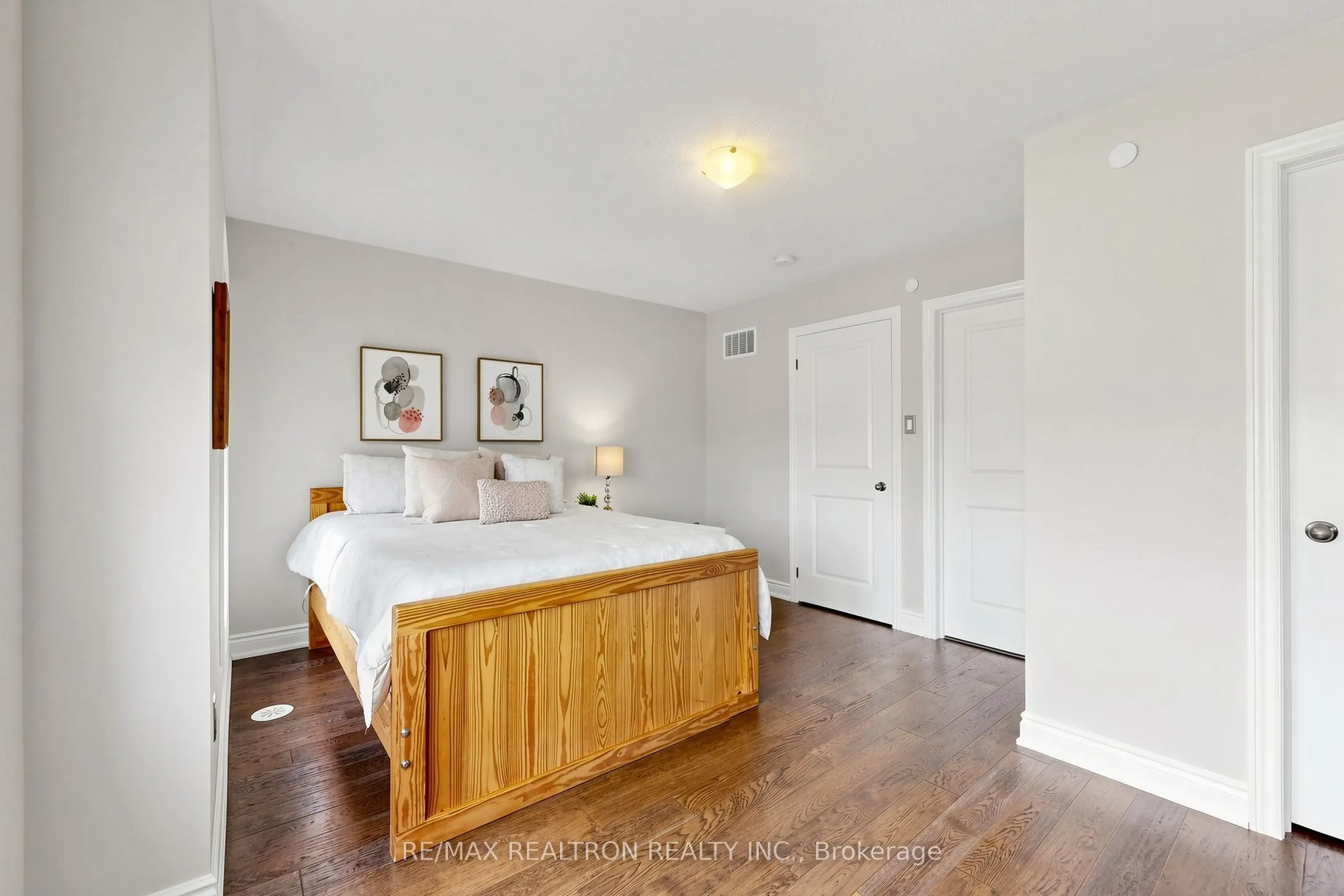 1331 Major Mackenzie Drive W #17