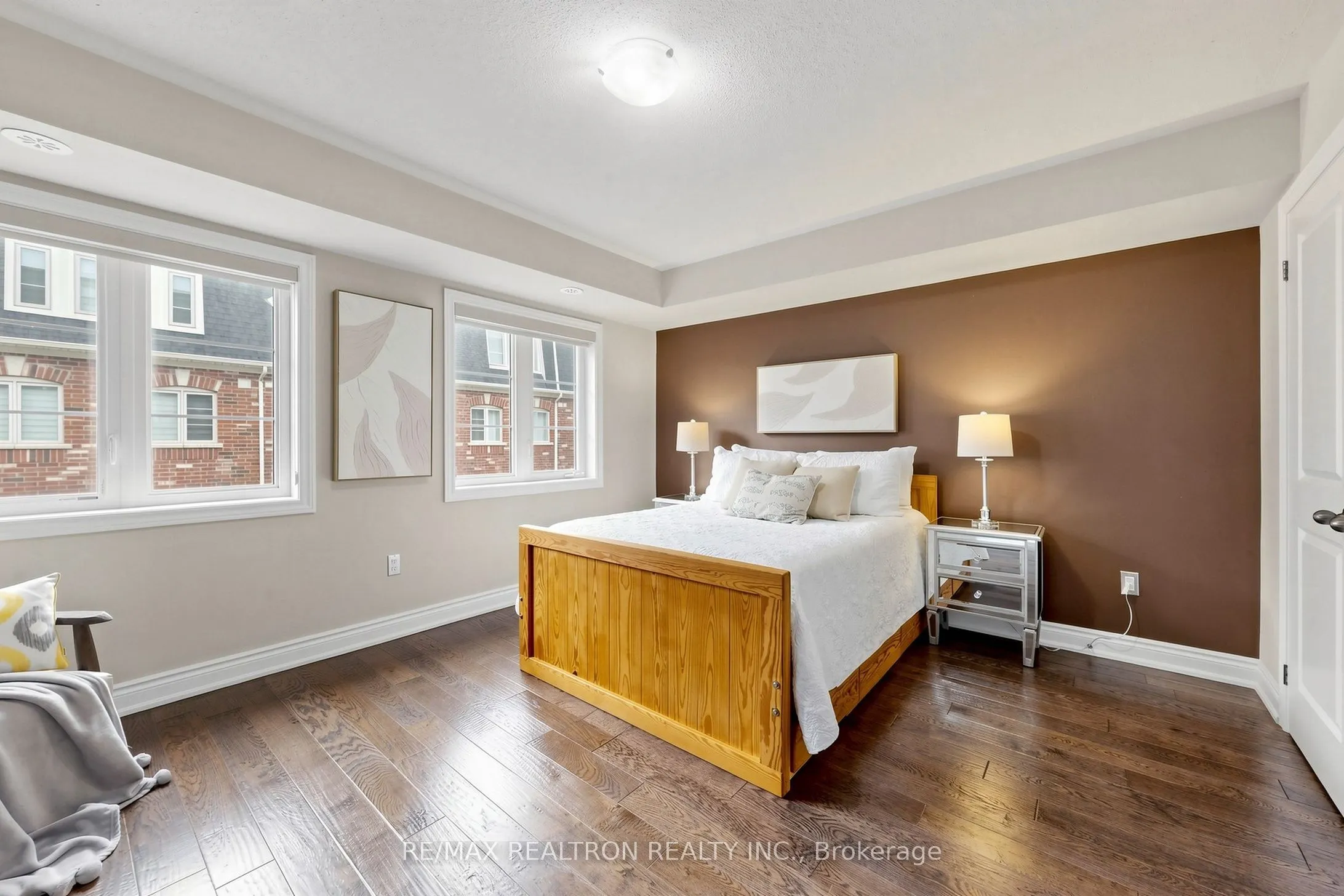 1331 Major Mackenzie Drive W #17