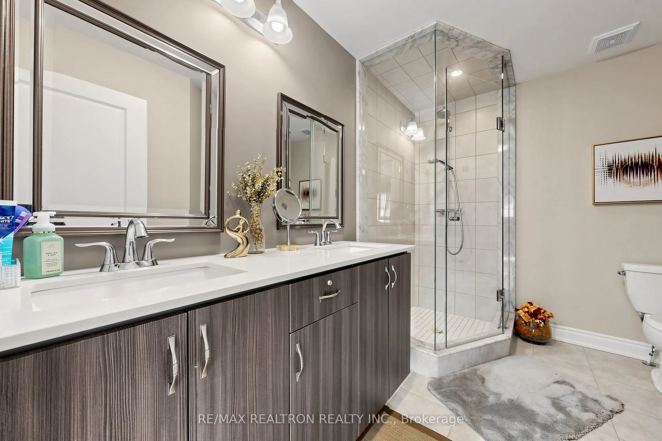 1331 Major Mackenzie Drive W #17