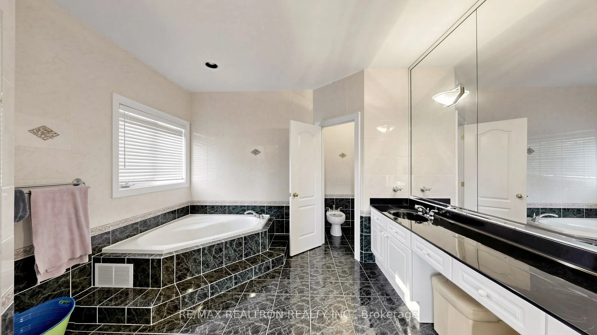 15 Ridgley Court