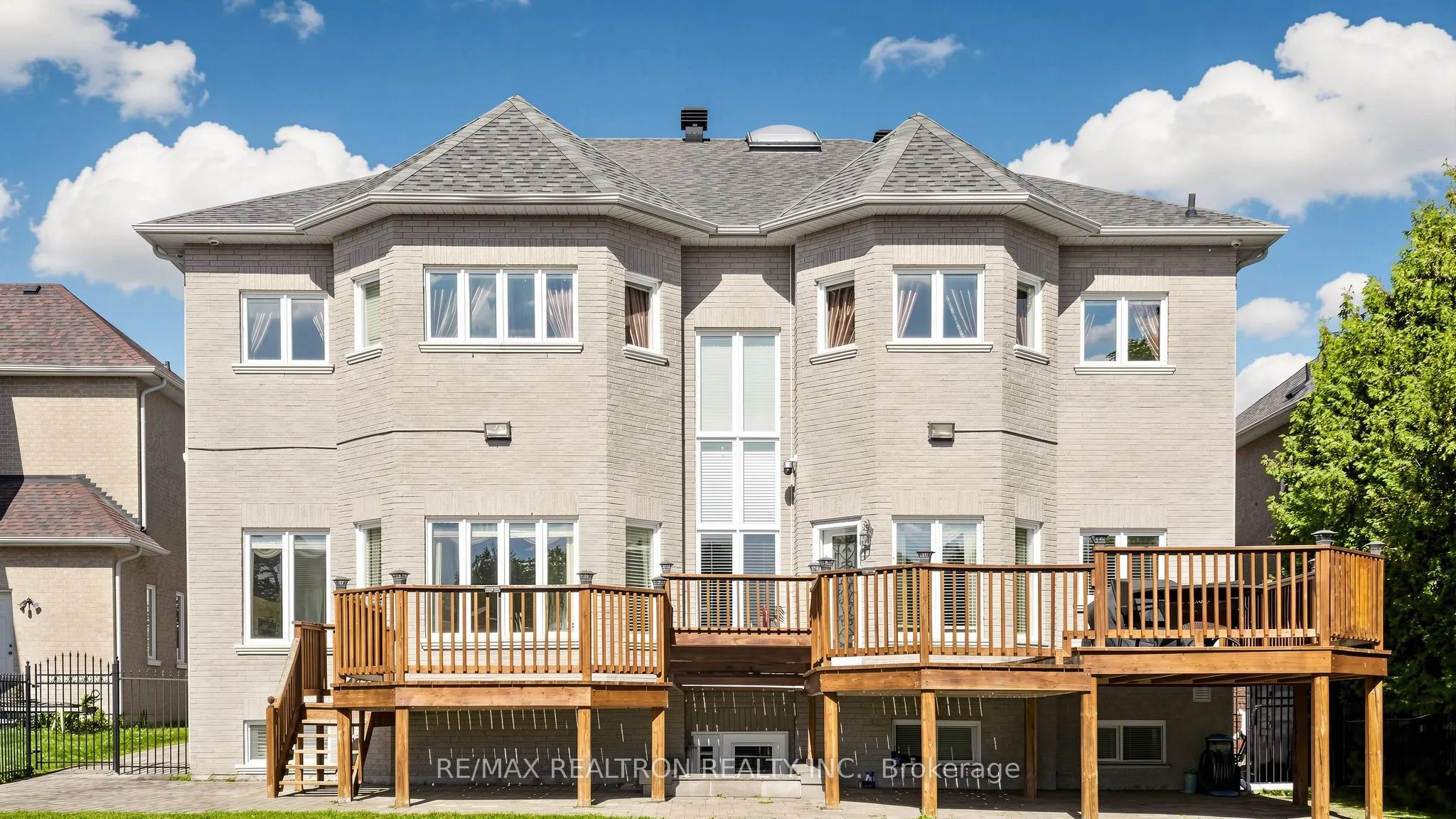 15 Ridgley Court