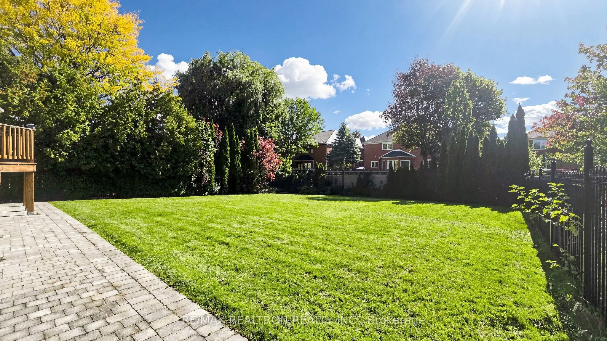 15 Ridgley Court