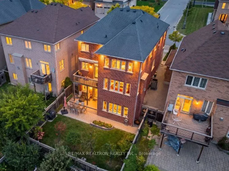 66 Bush Ridges Avenue