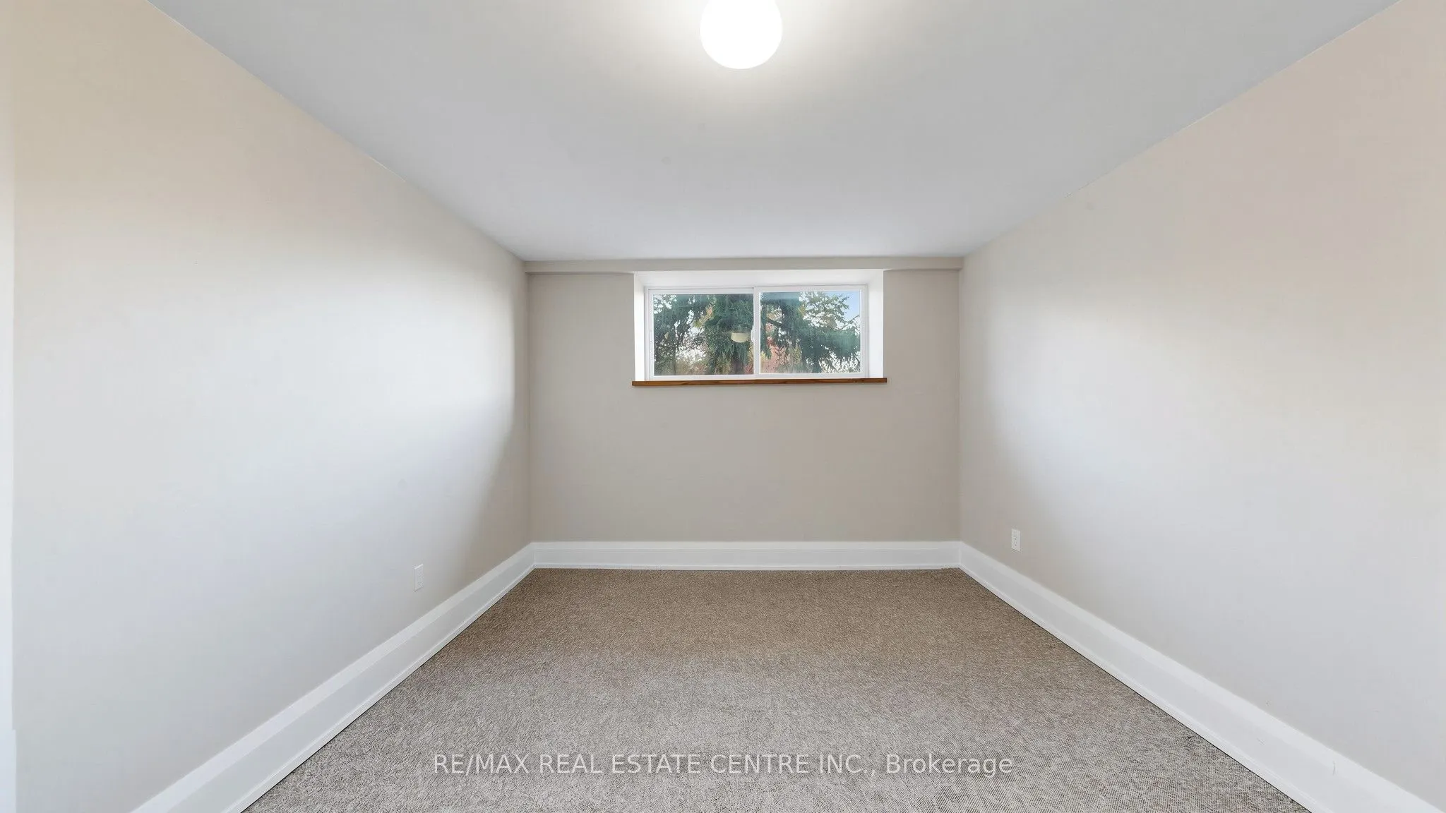 393 Canal Road W