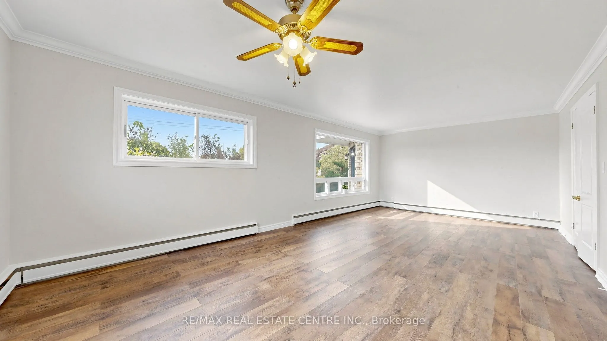 393 Canal Road W