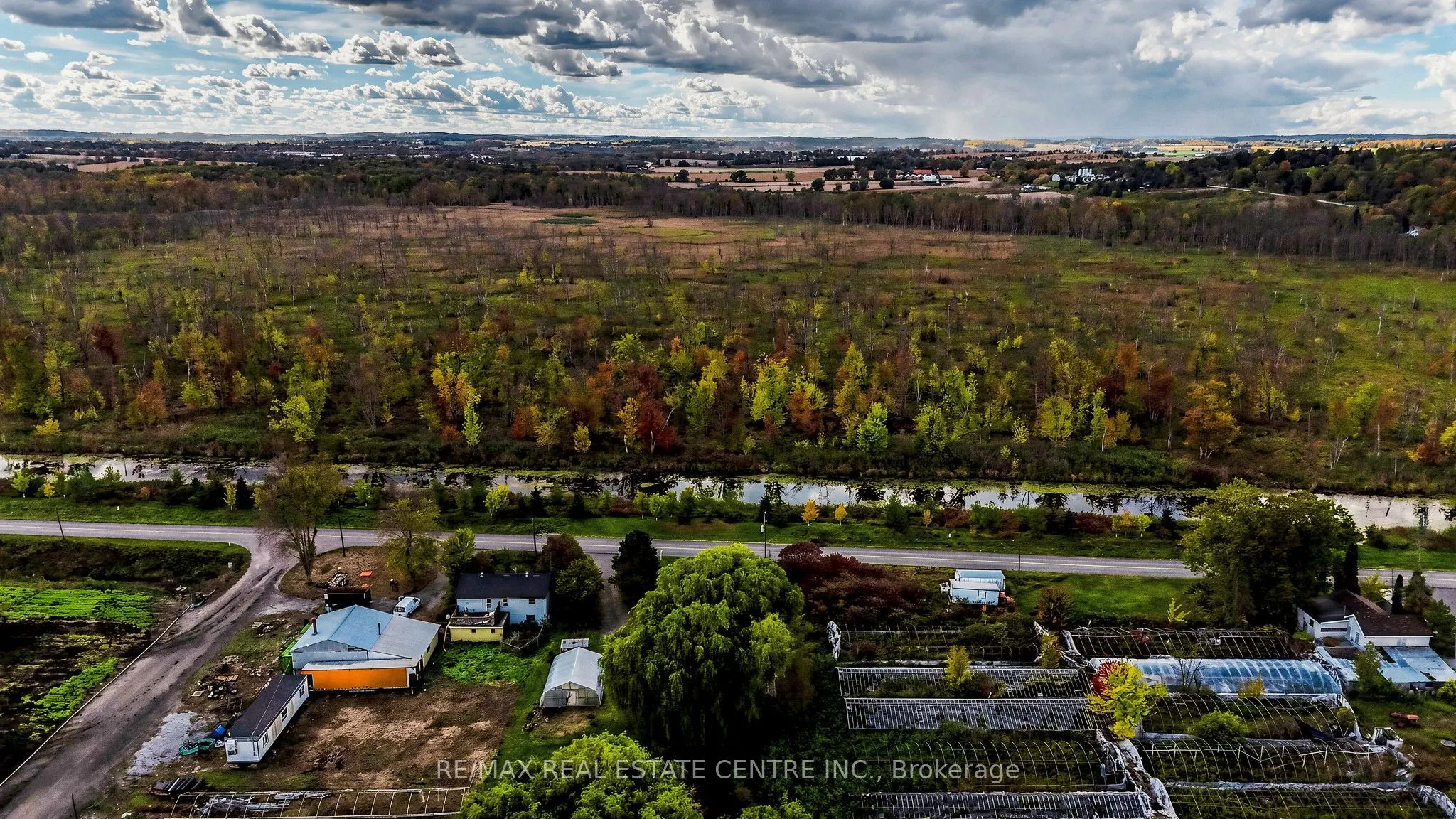 393 Canal Road W