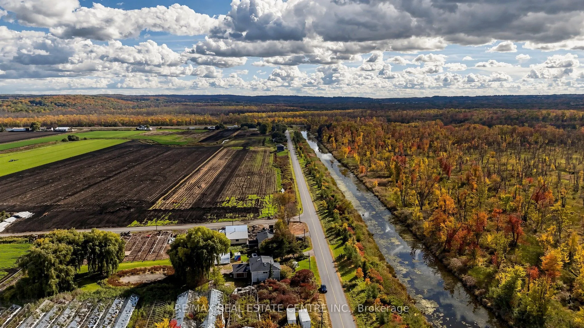 393 Canal Road W