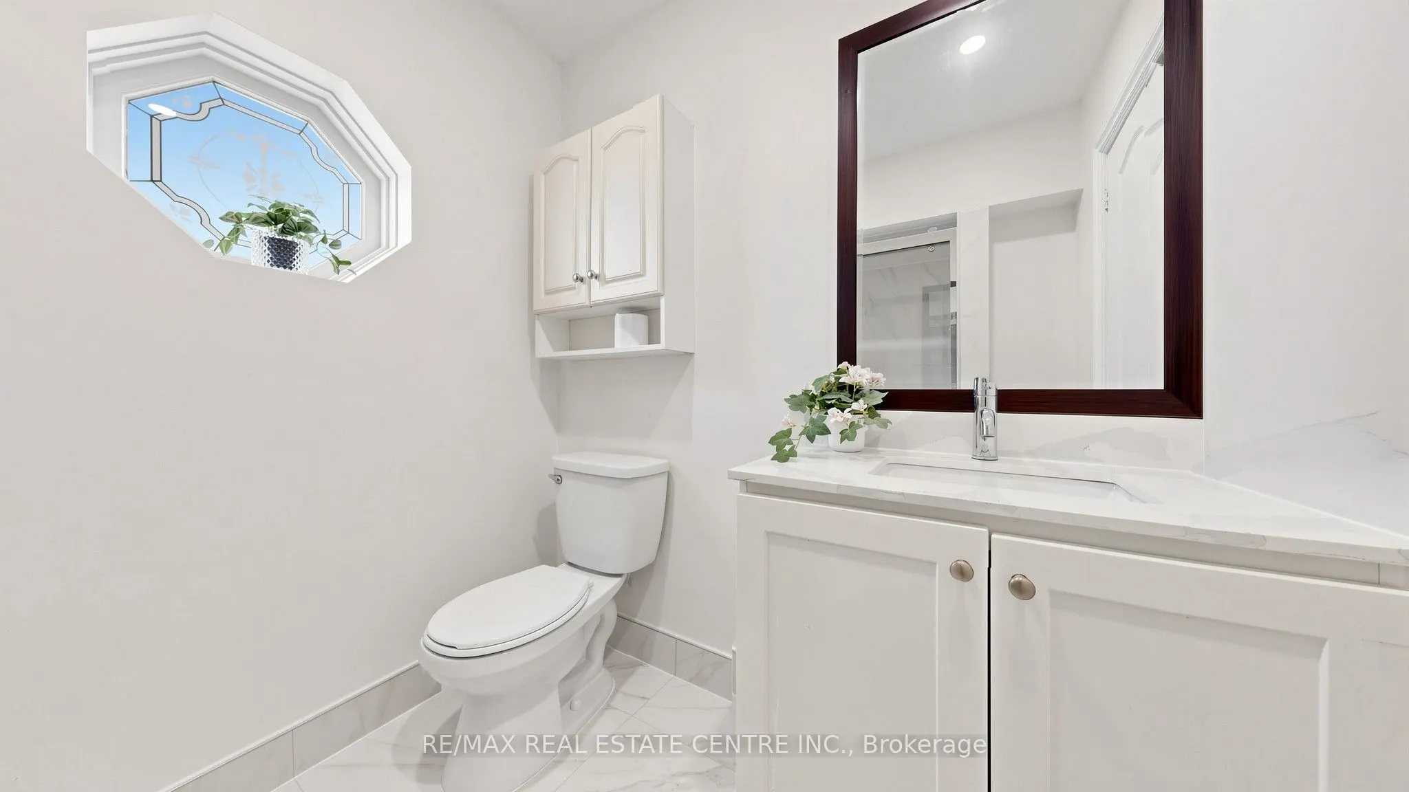 393 Canal Road W