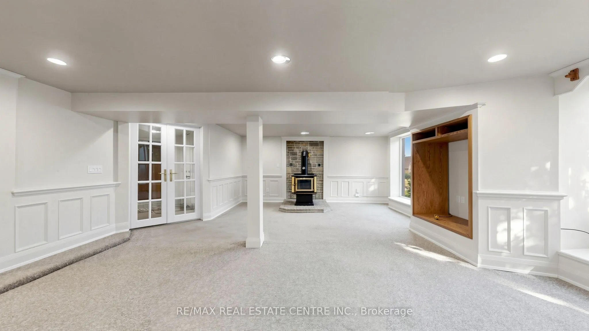393 Canal Road W