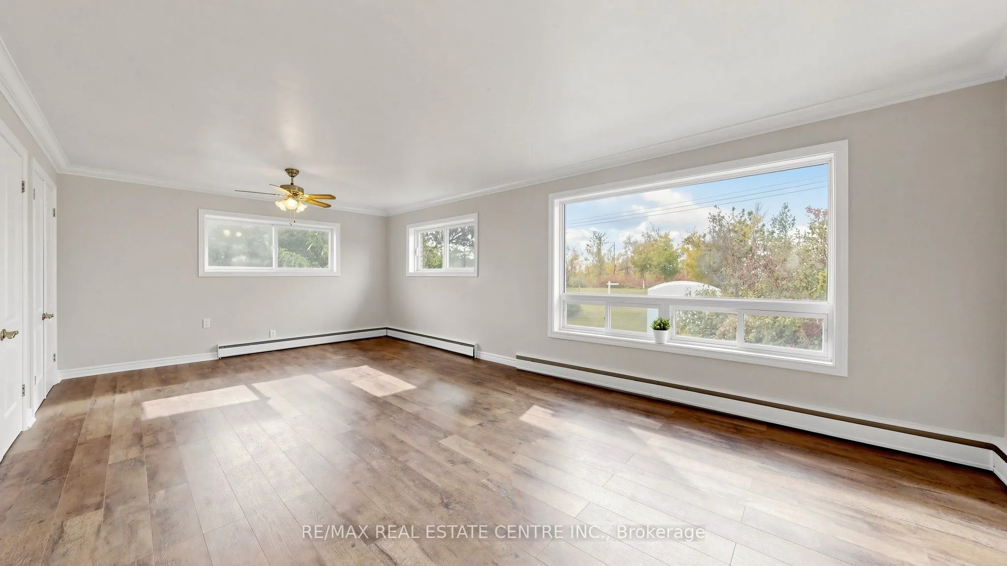 393 Canal Road W