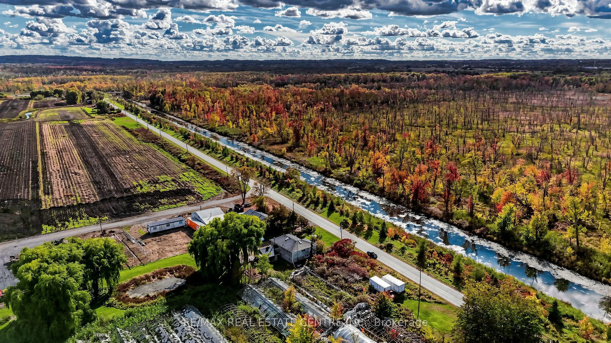 393 Canal Road W