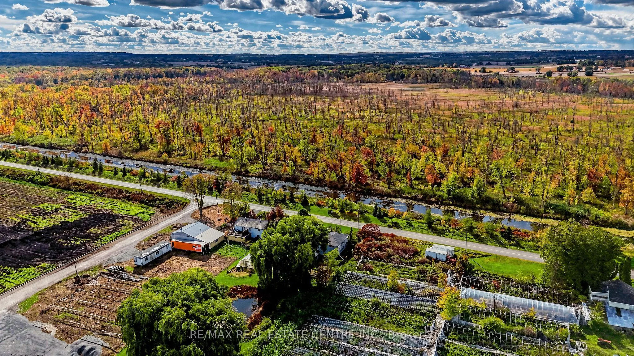 393 Canal Road W
