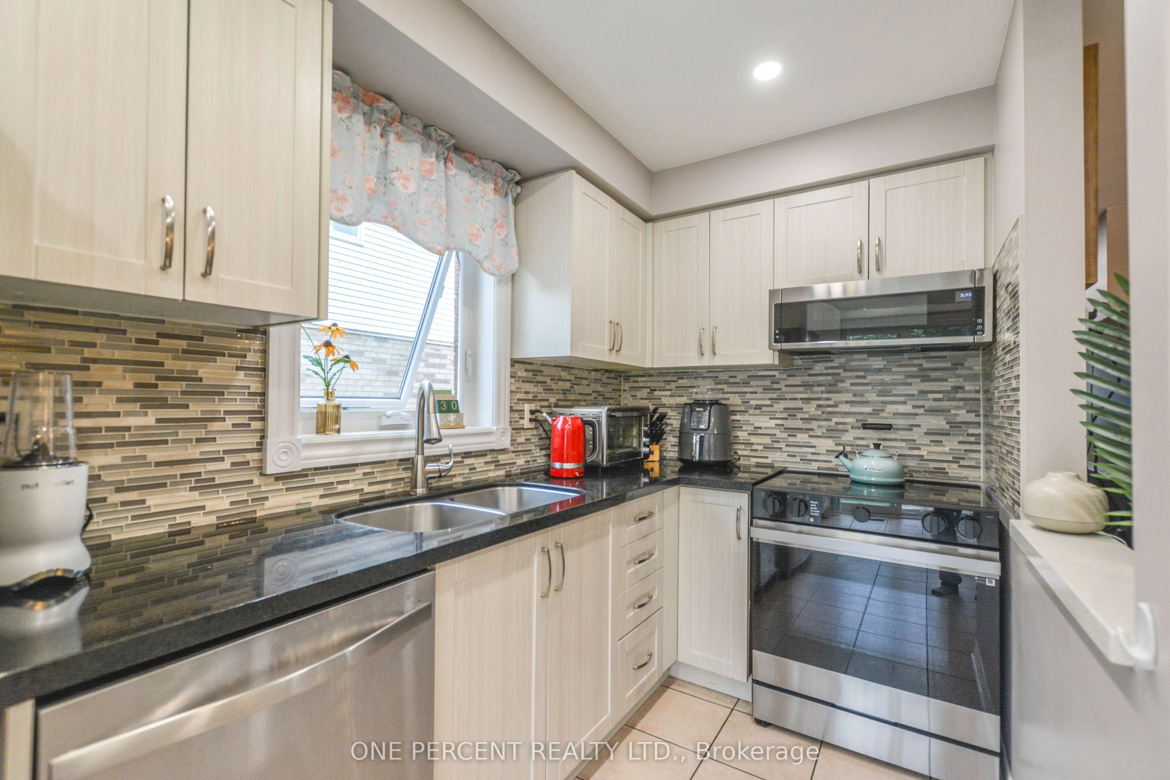 90 Breeze Drive