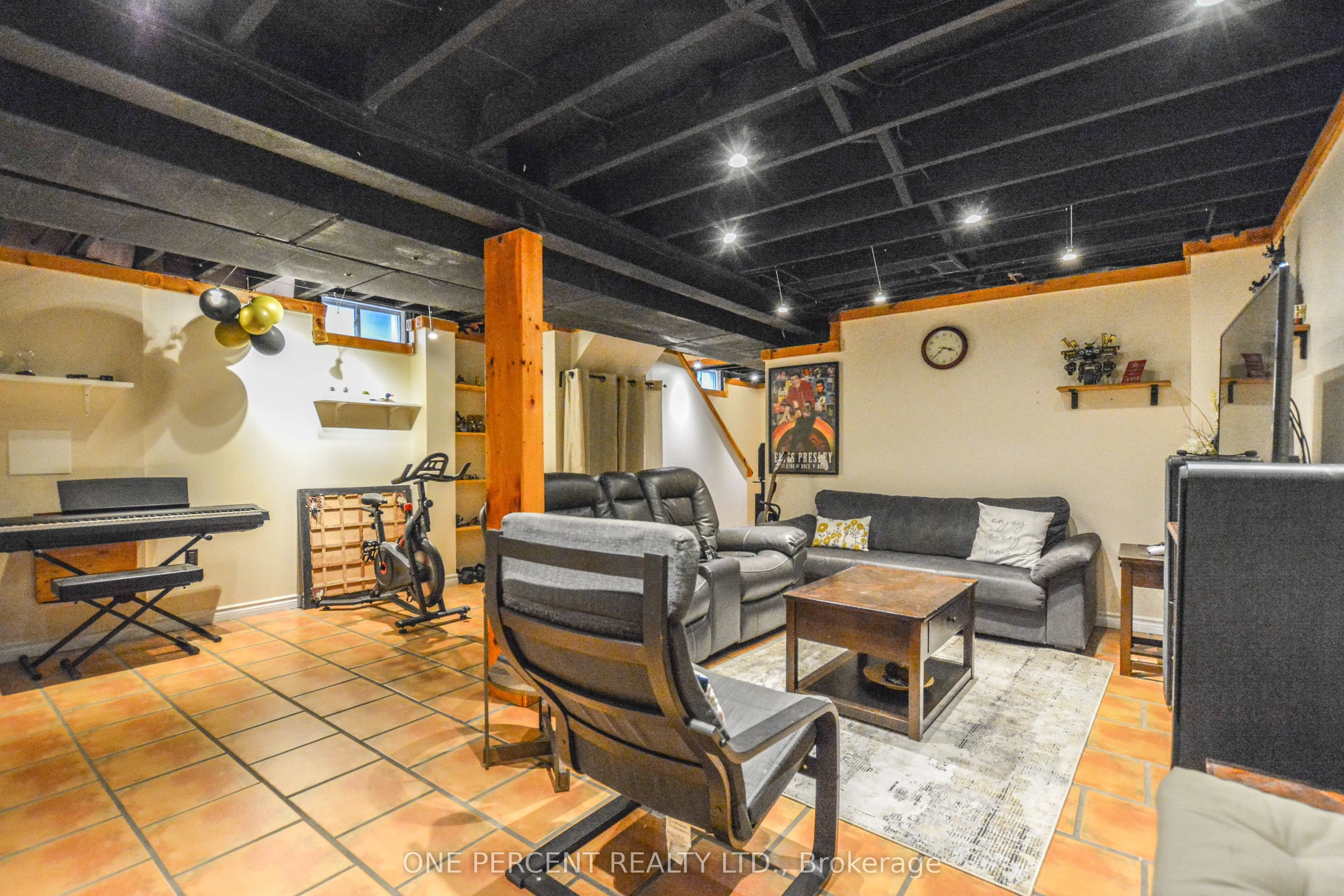 90 Breeze Drive