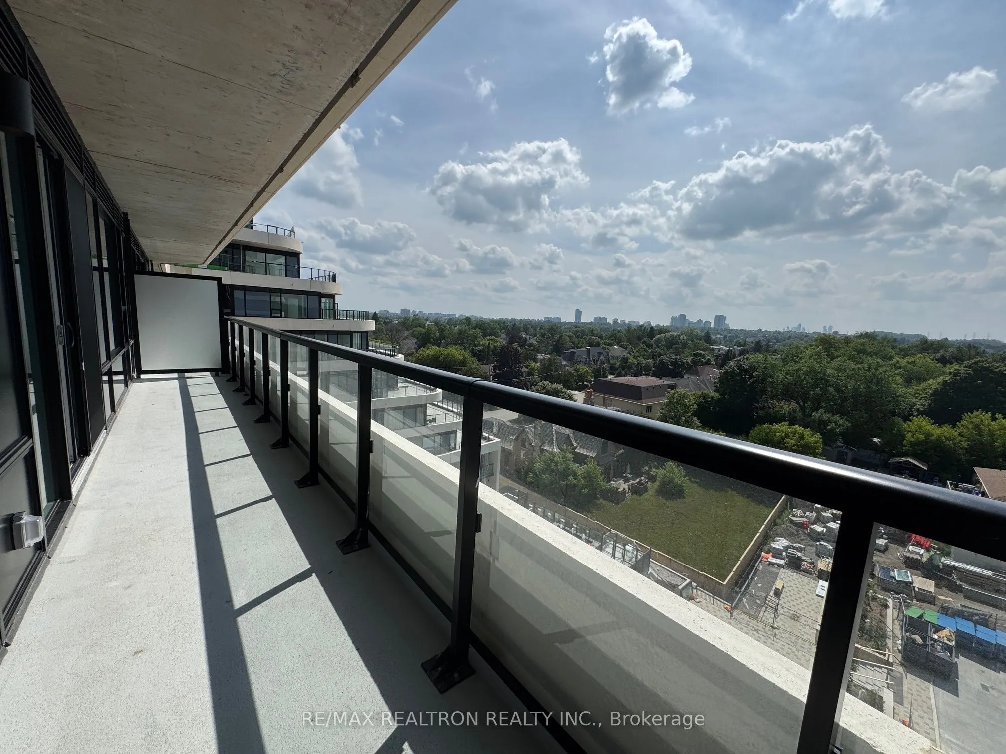 8188 Yonge Street #729