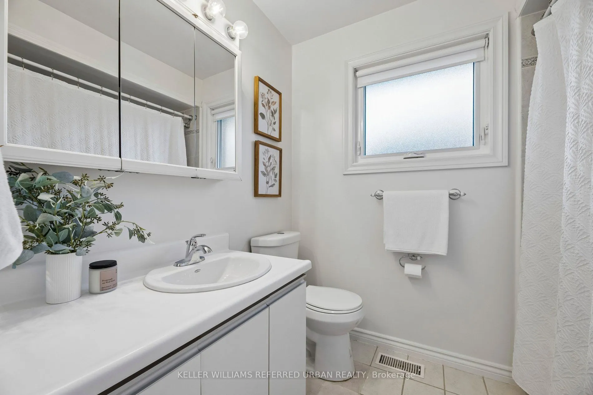 72 Munro Crescent