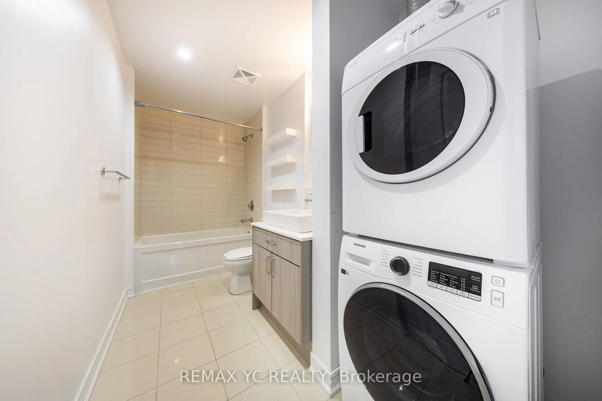 9191 Yonge Street #201