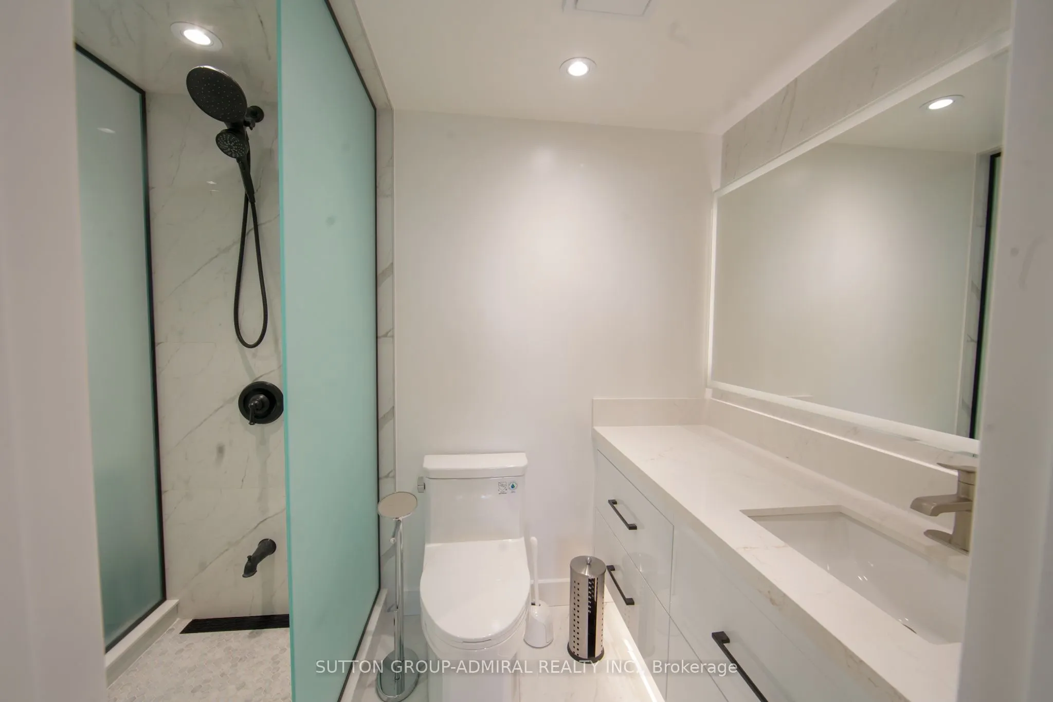 7420 Bathurst Street #606