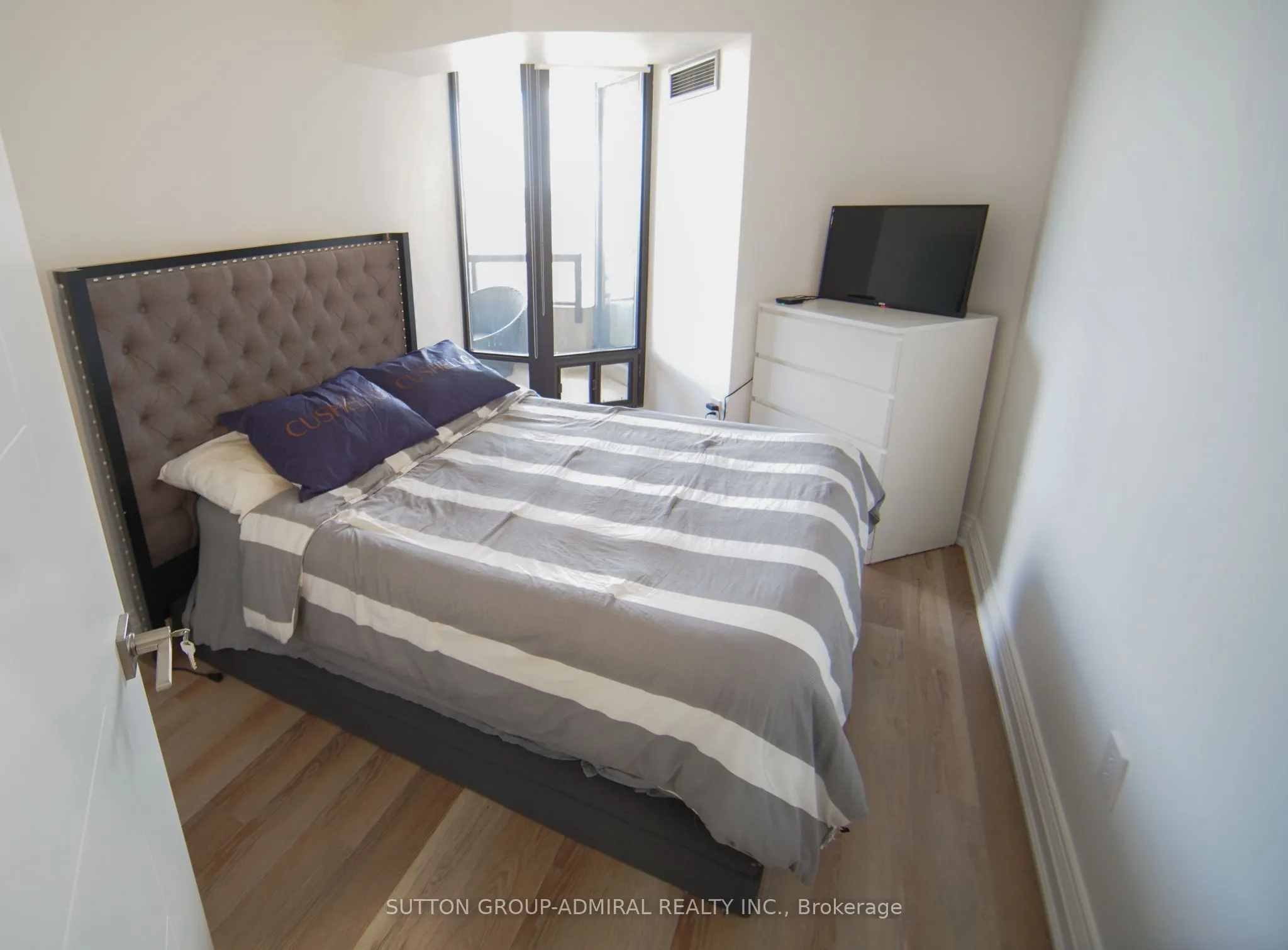 7420 Bathurst Street #606