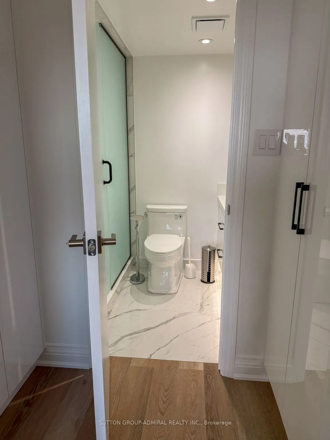 7420 Bathurst Street #606