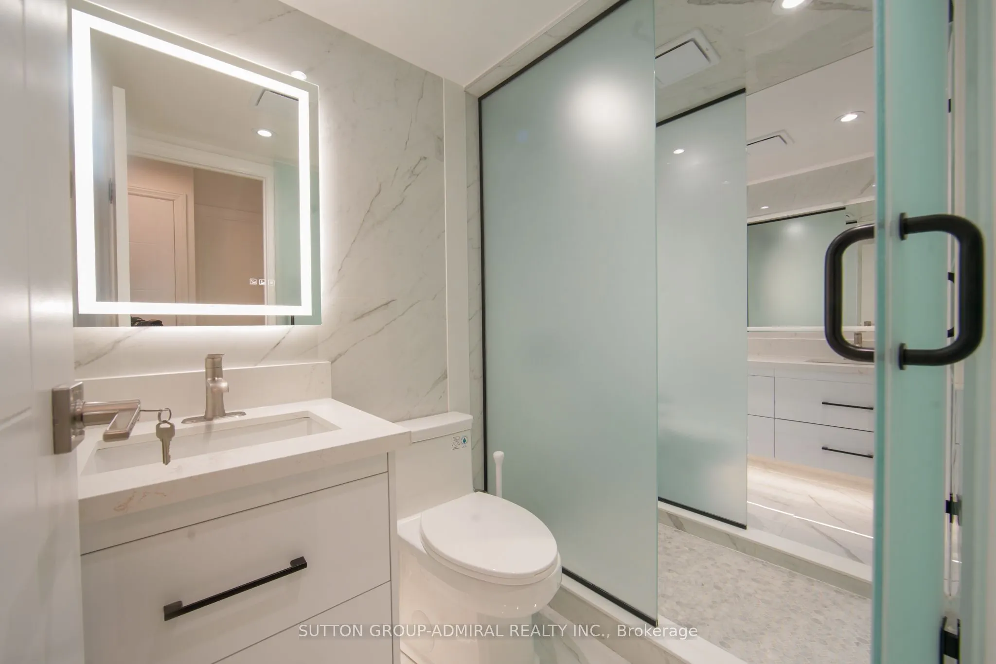 7420 Bathurst Street #606