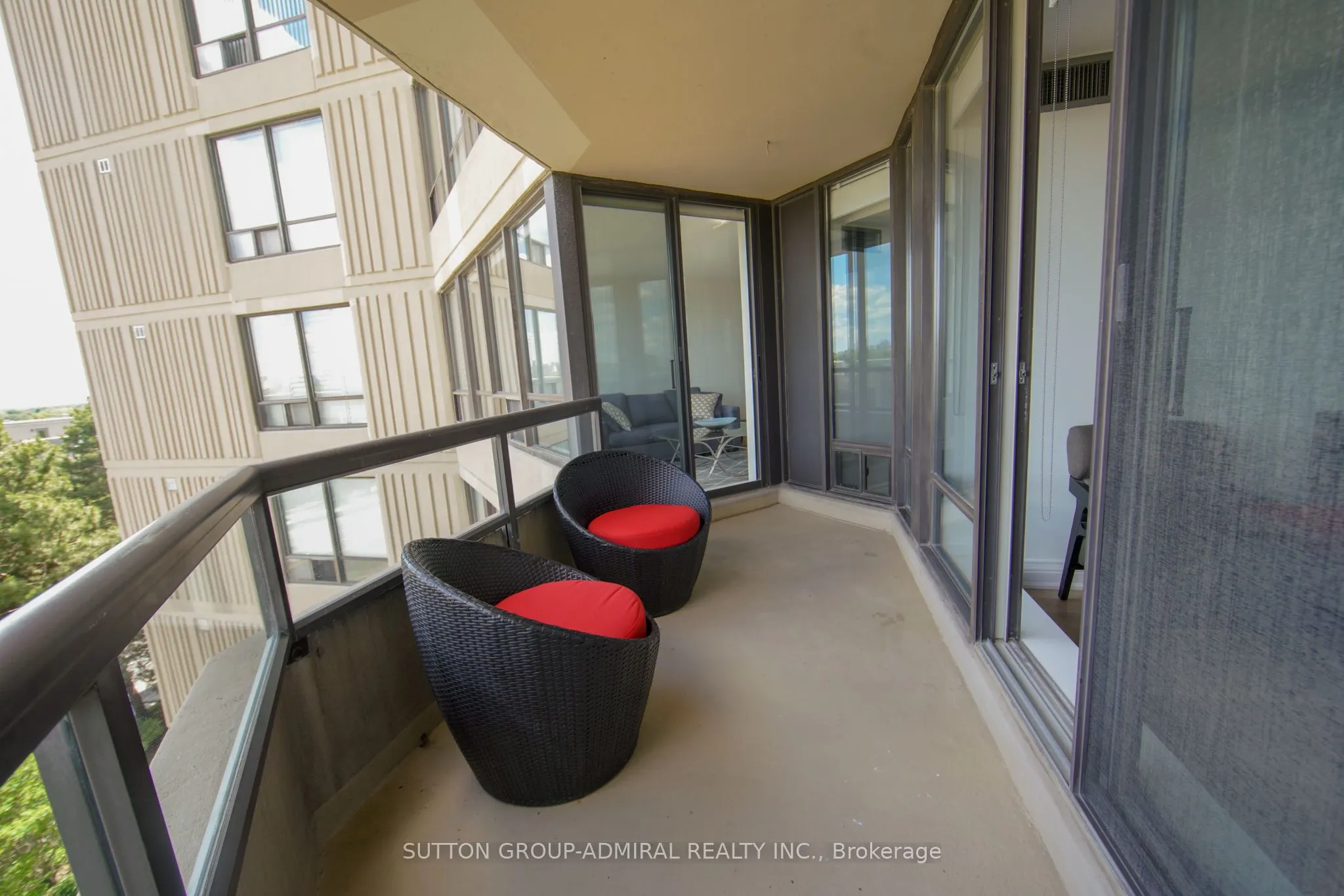 7420 Bathurst Street #606