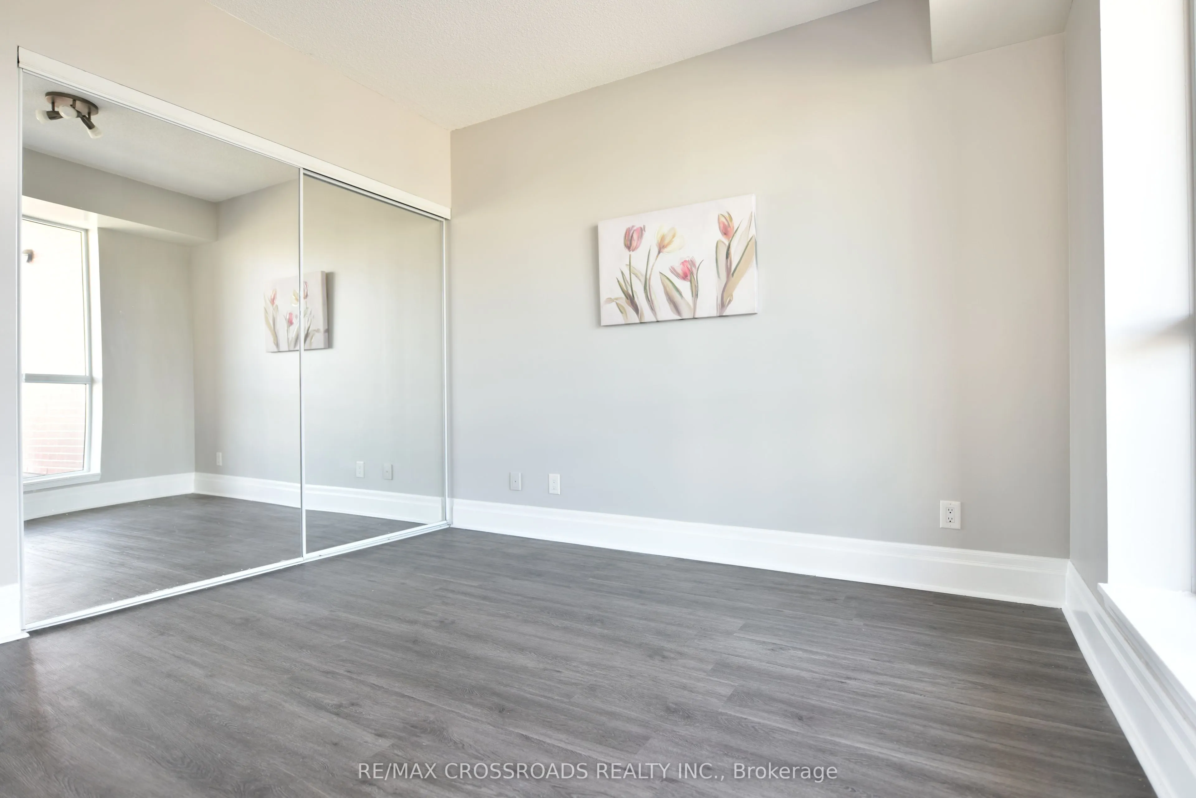 21 UPPER DUKE Crescent #505