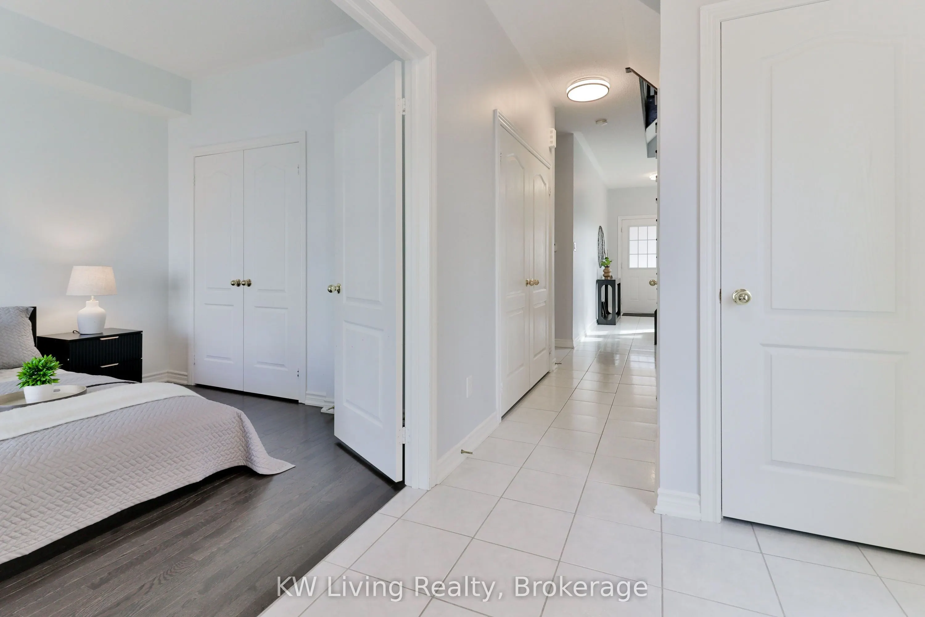 10373 Woodbine Avenue E