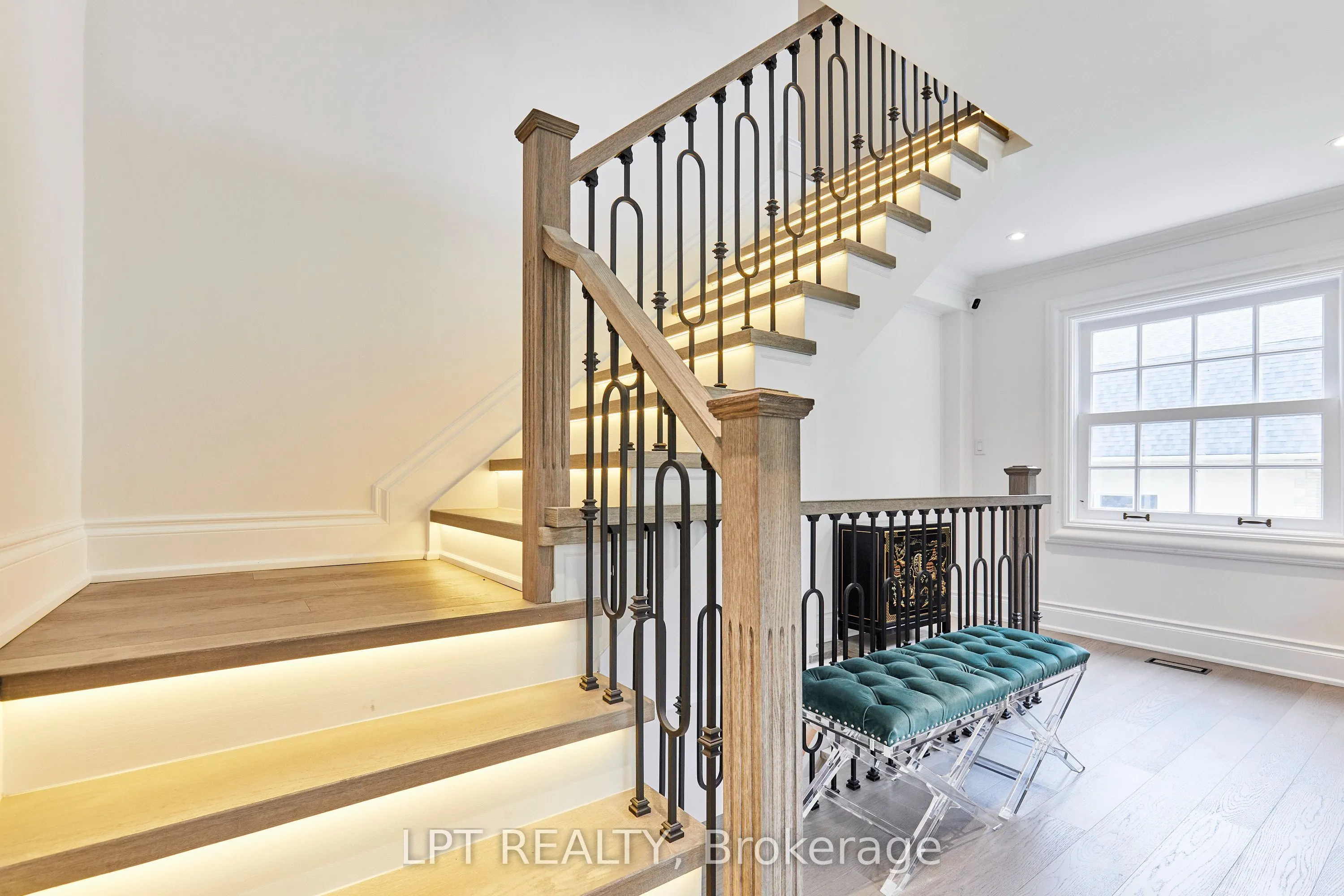 298 Wees Road