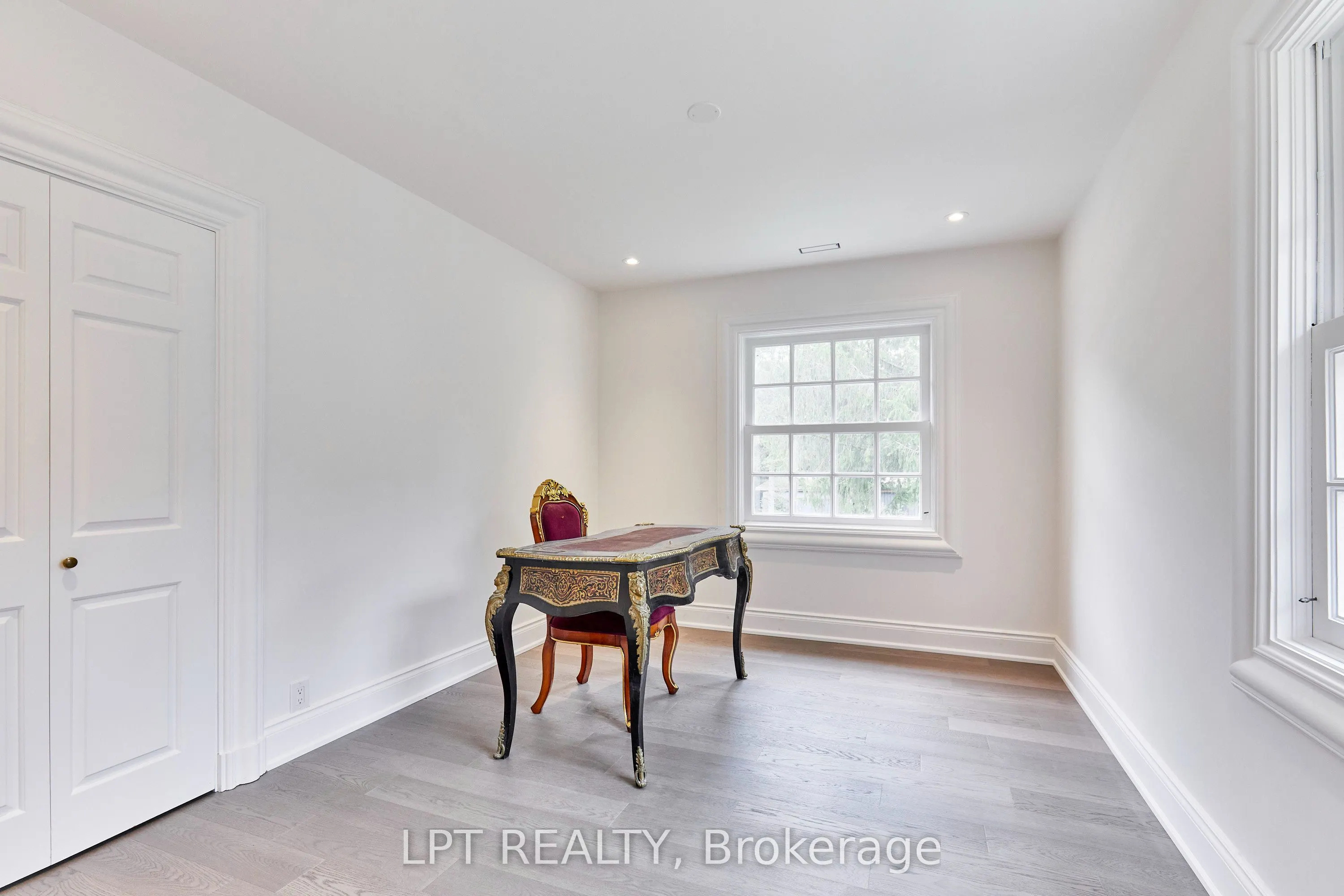 298 Wees Road