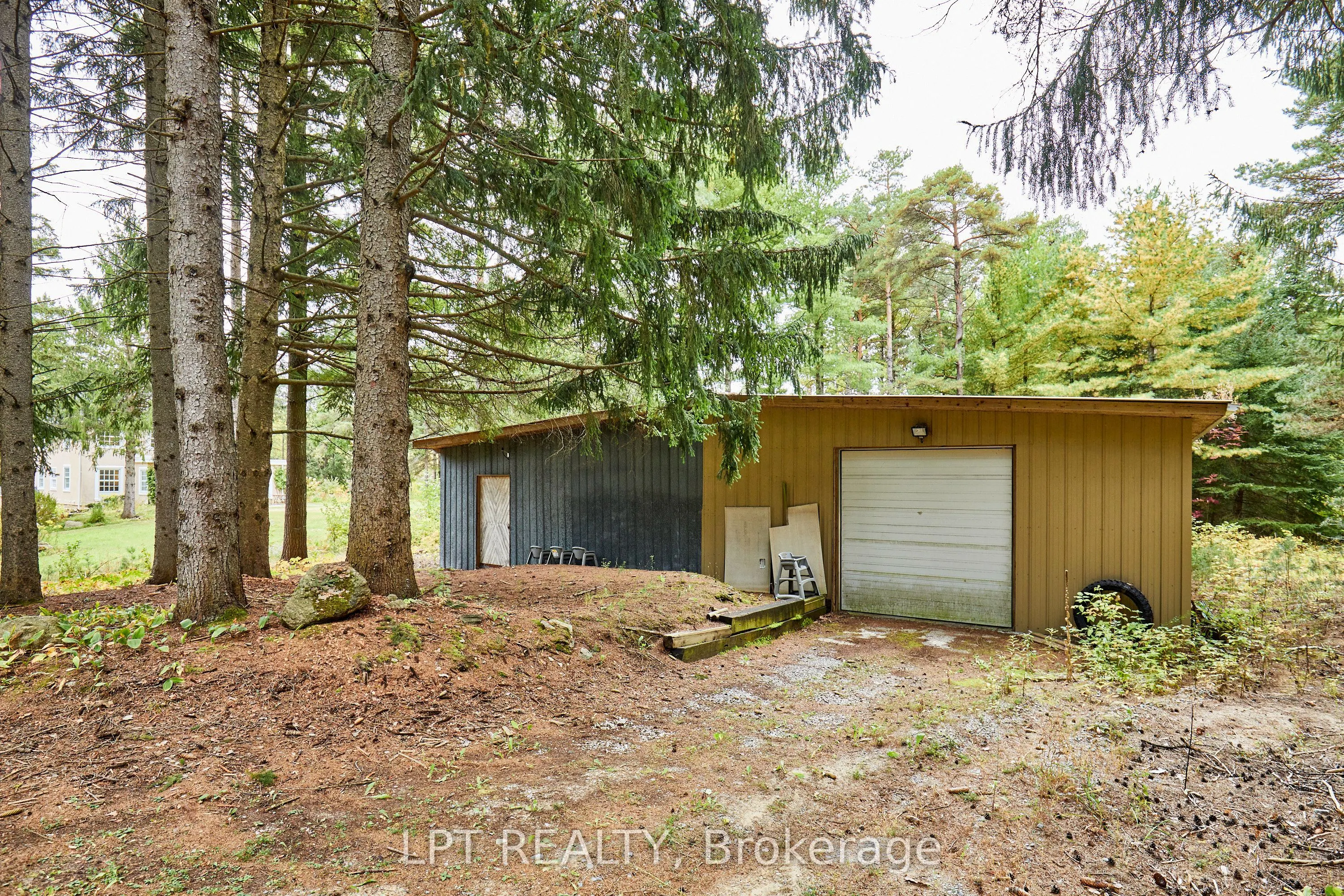 298 Wees Road
