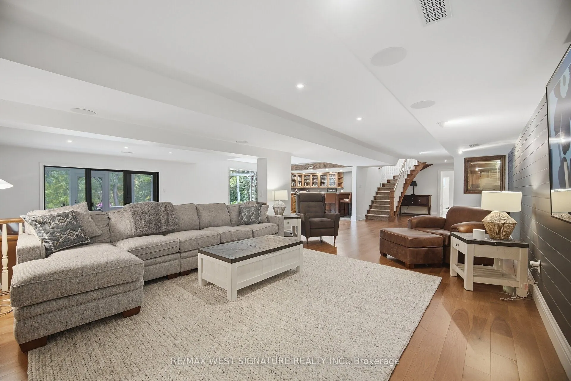 42 Hedgerow Court