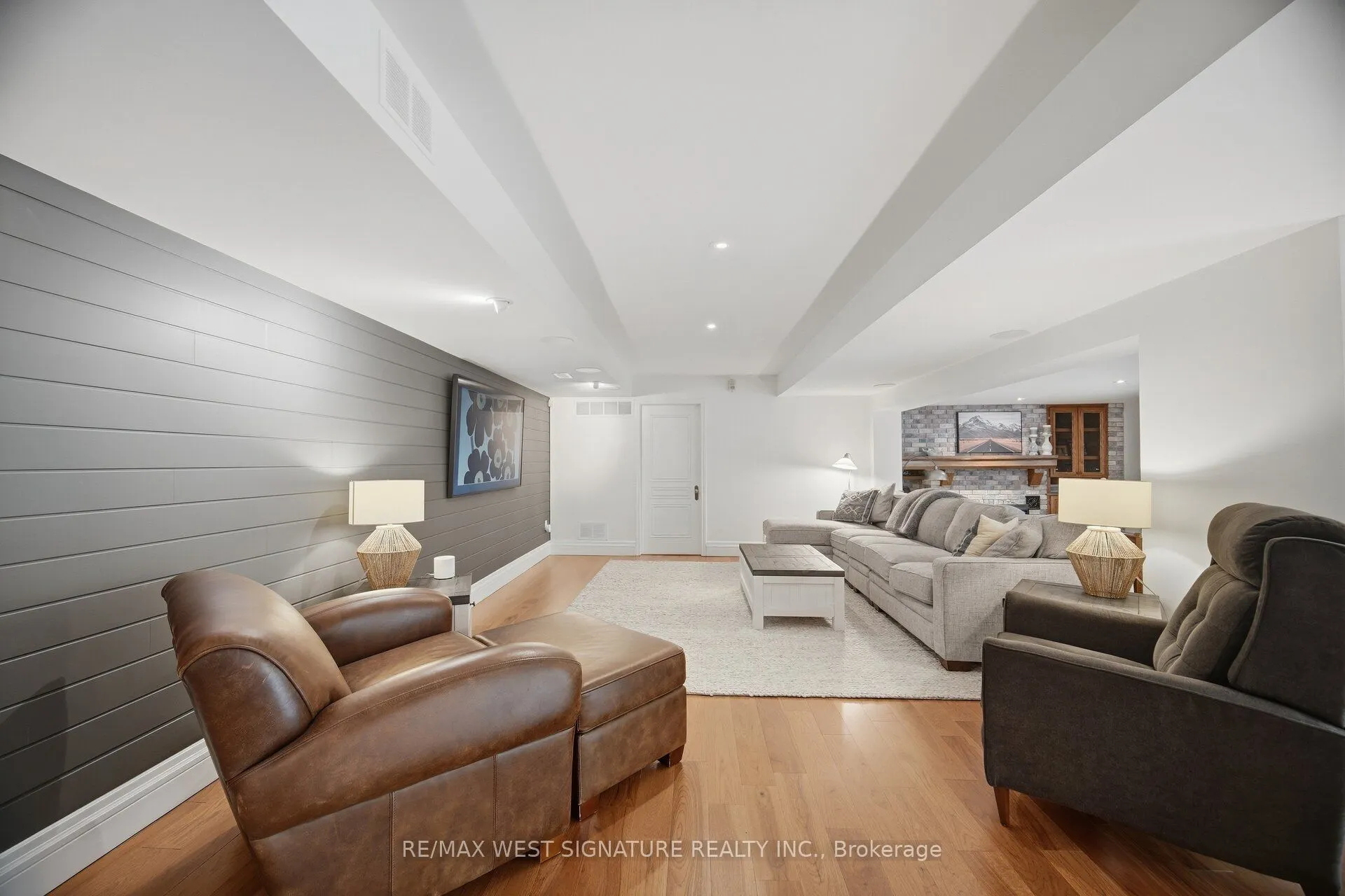 42 Hedgerow Court