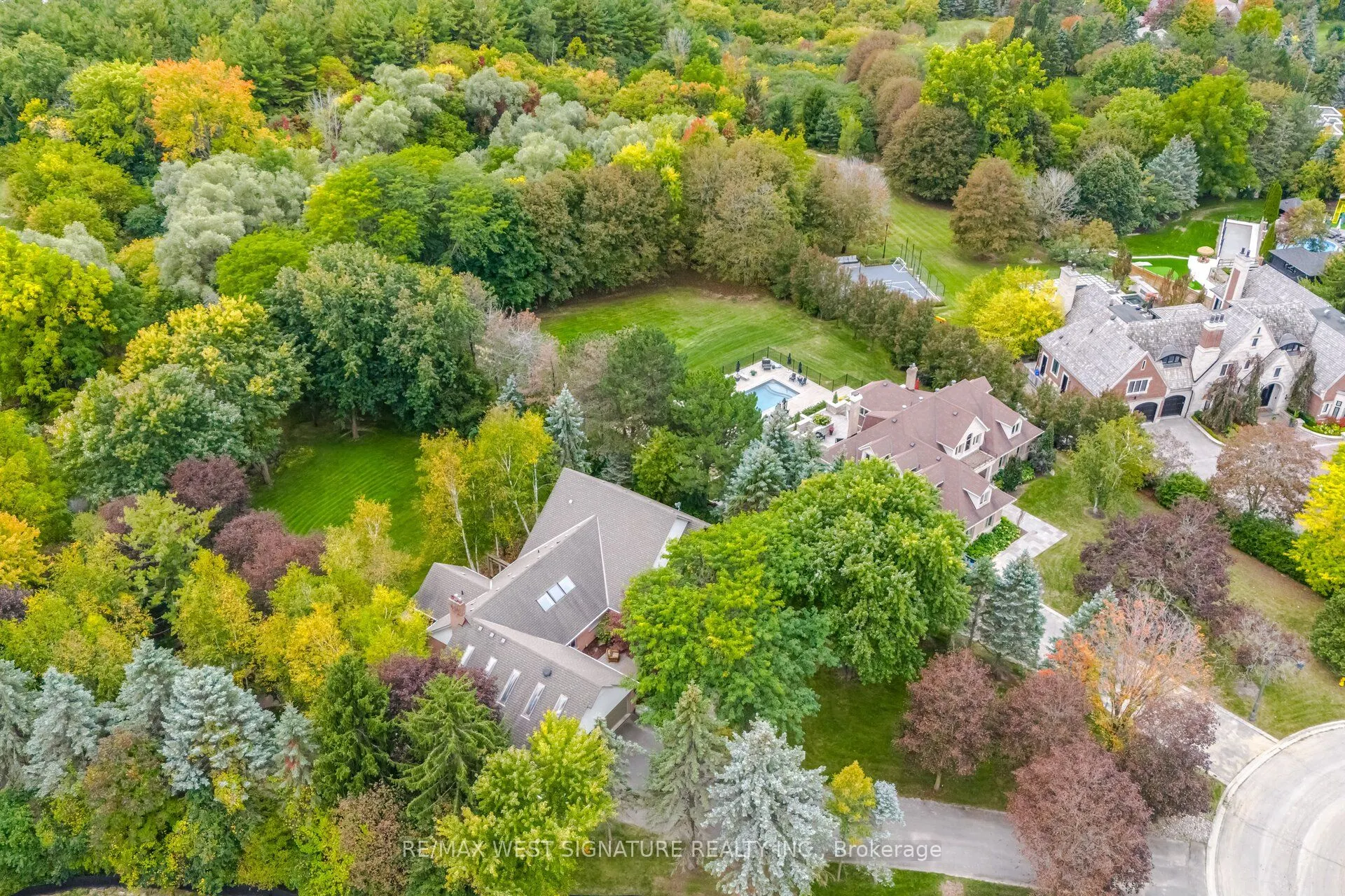 42 Hedgerow Court