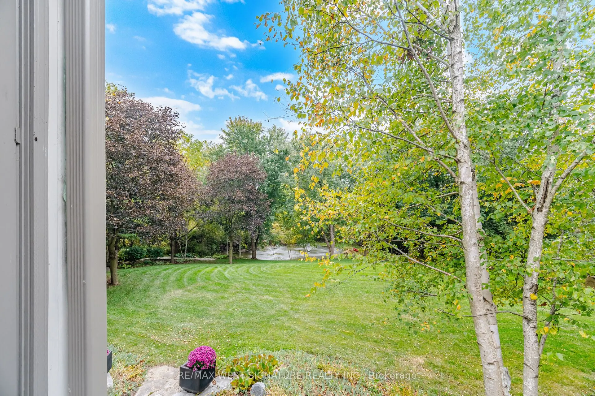 42 Hedgerow Court
