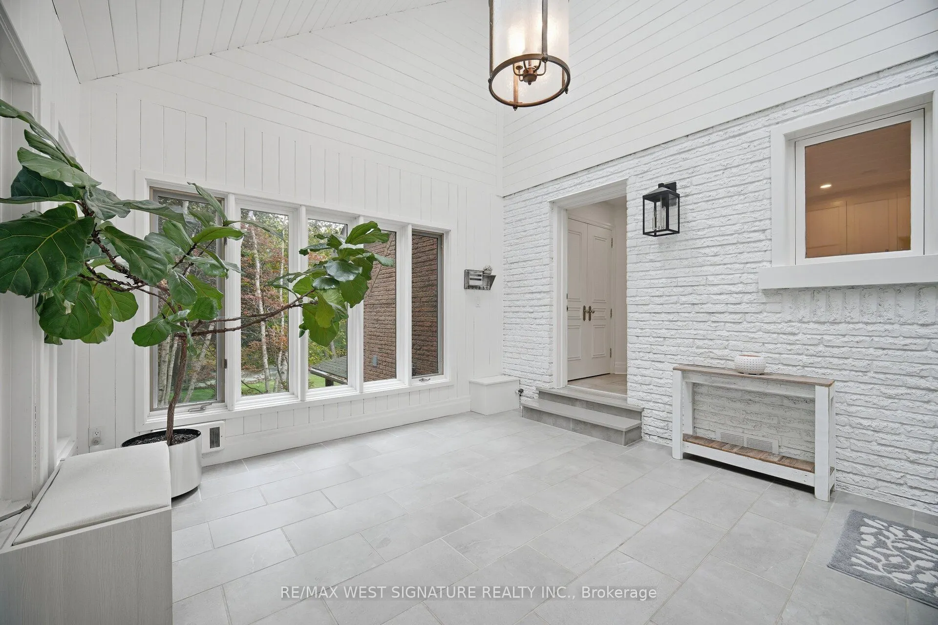 42 Hedgerow Court