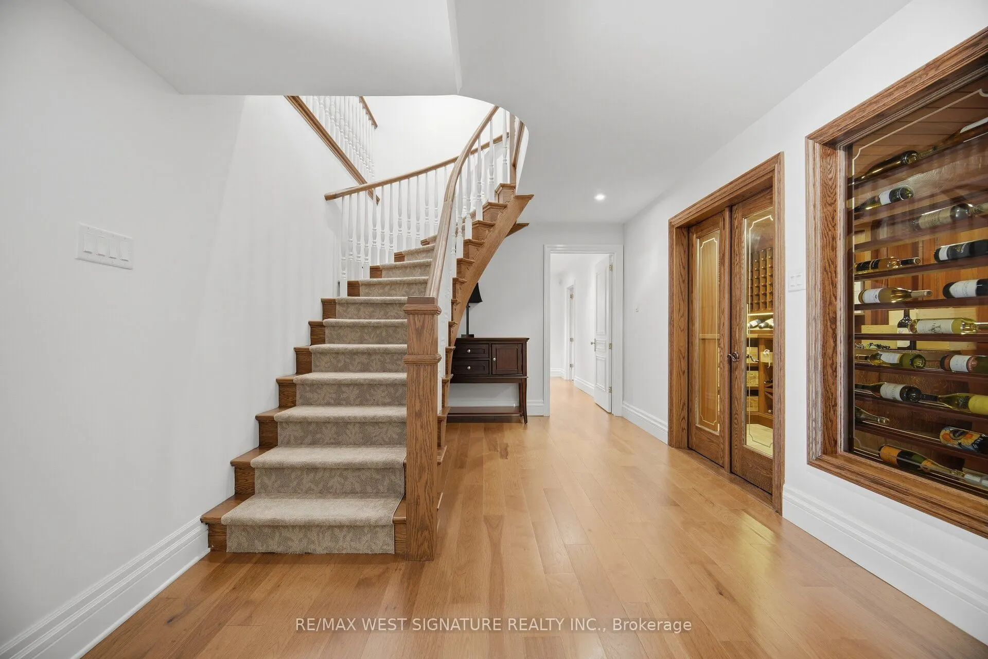 42 Hedgerow Court