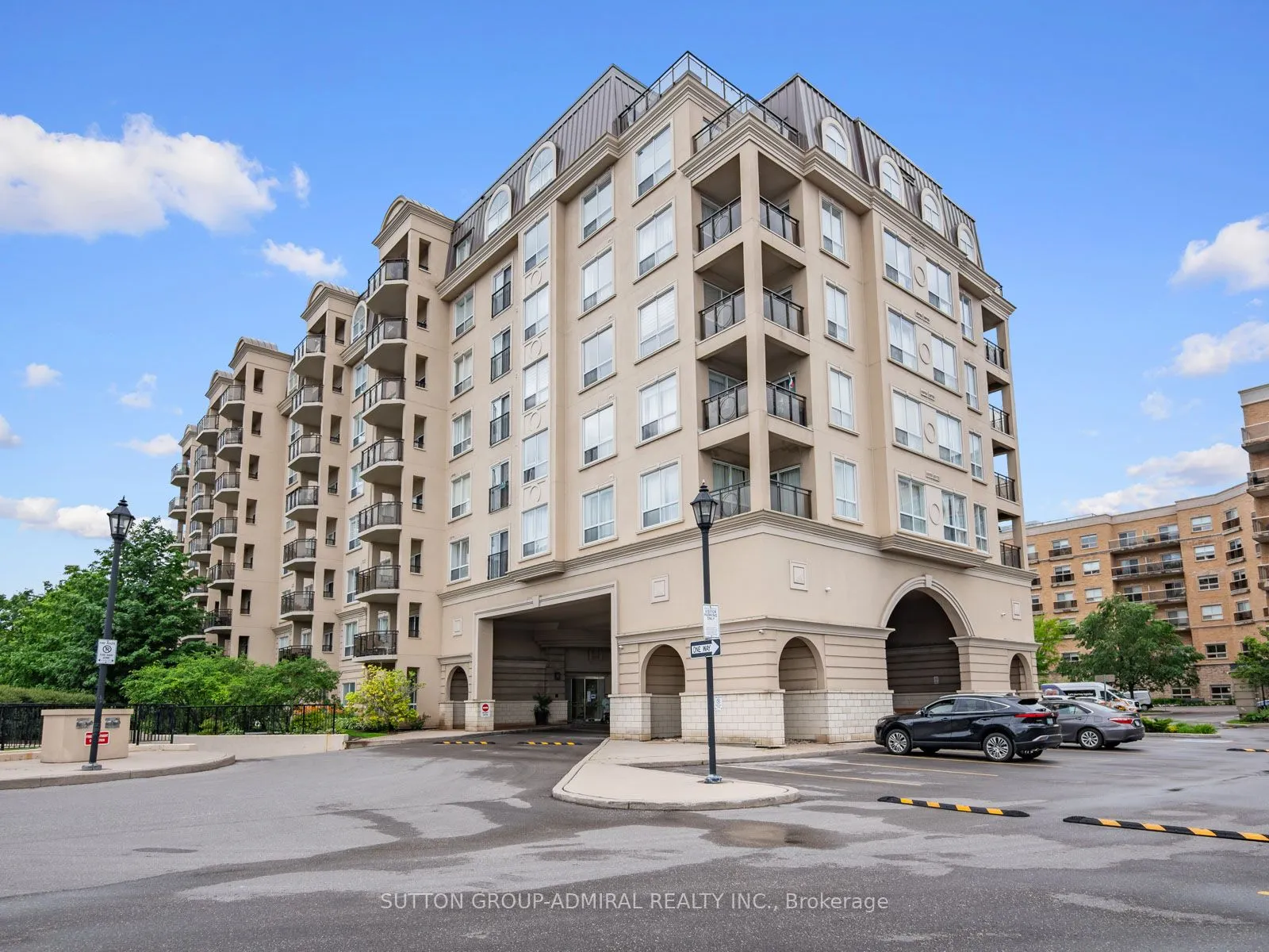 1 Maison Parc Court #215