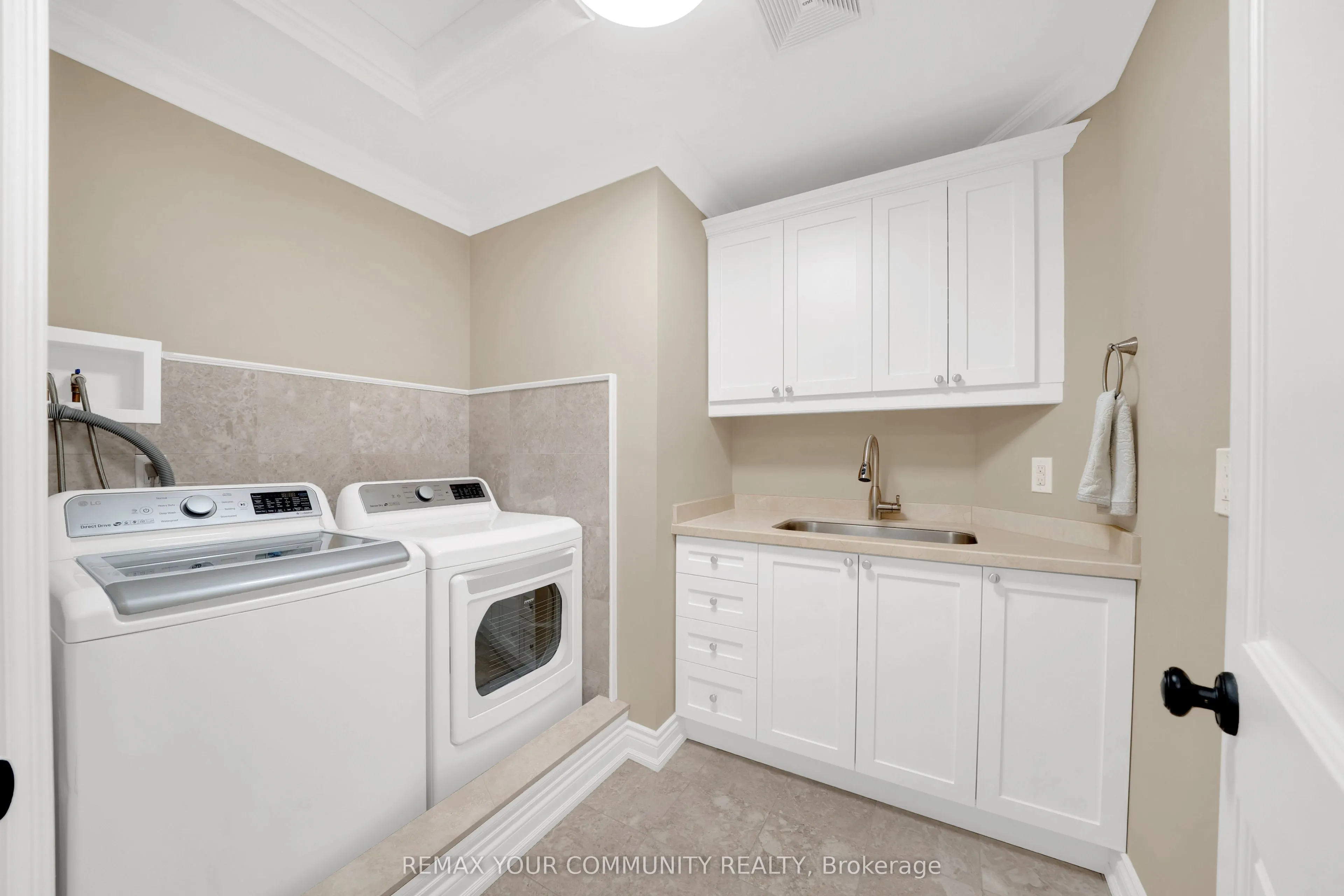 124 Elmpine Trail