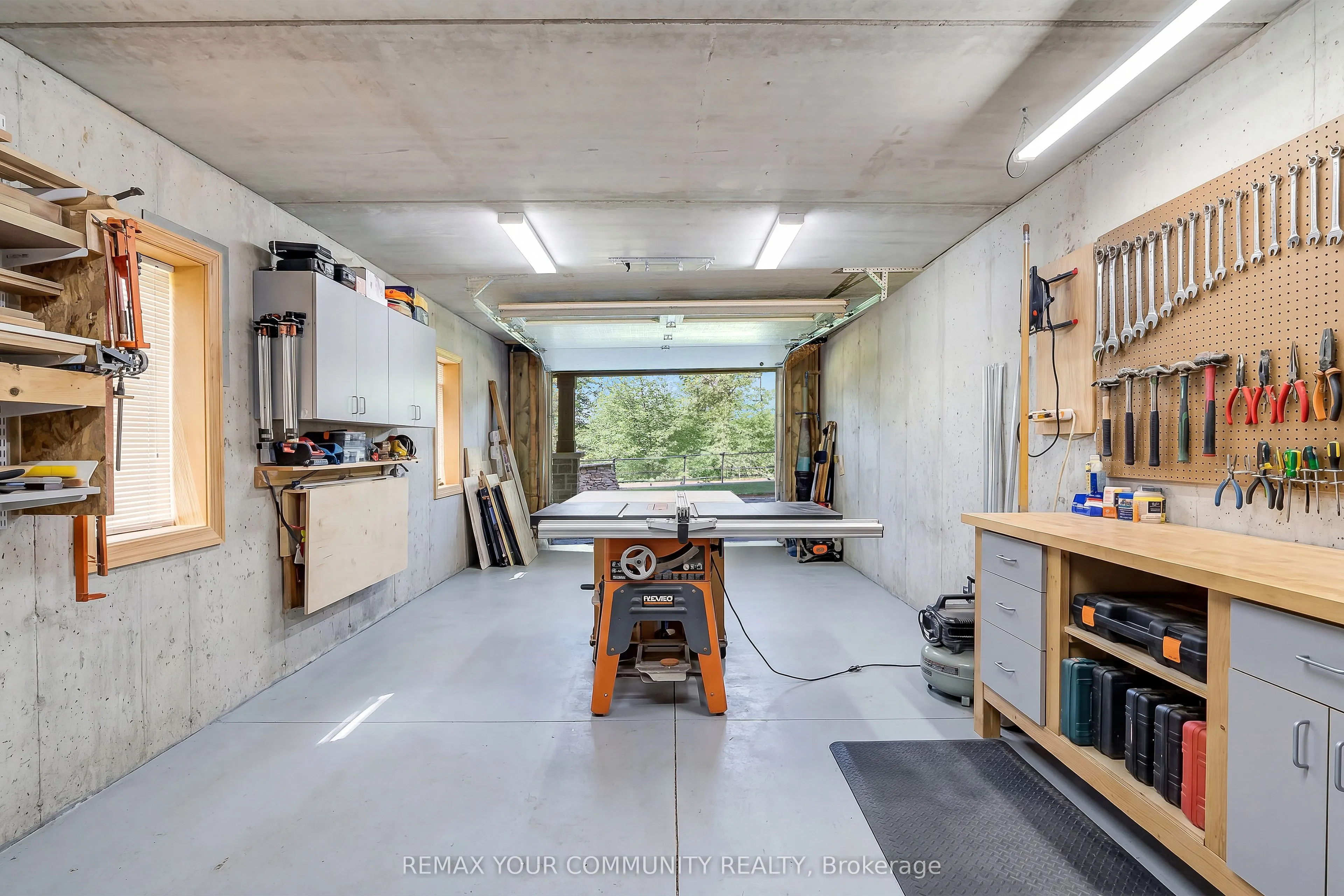 124 Elmpine Trail