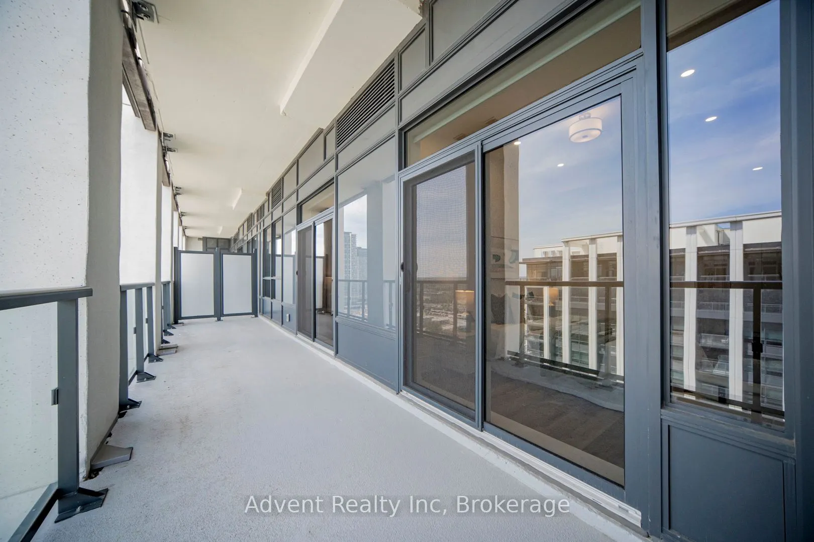 8 Cedarland Drive #PH01