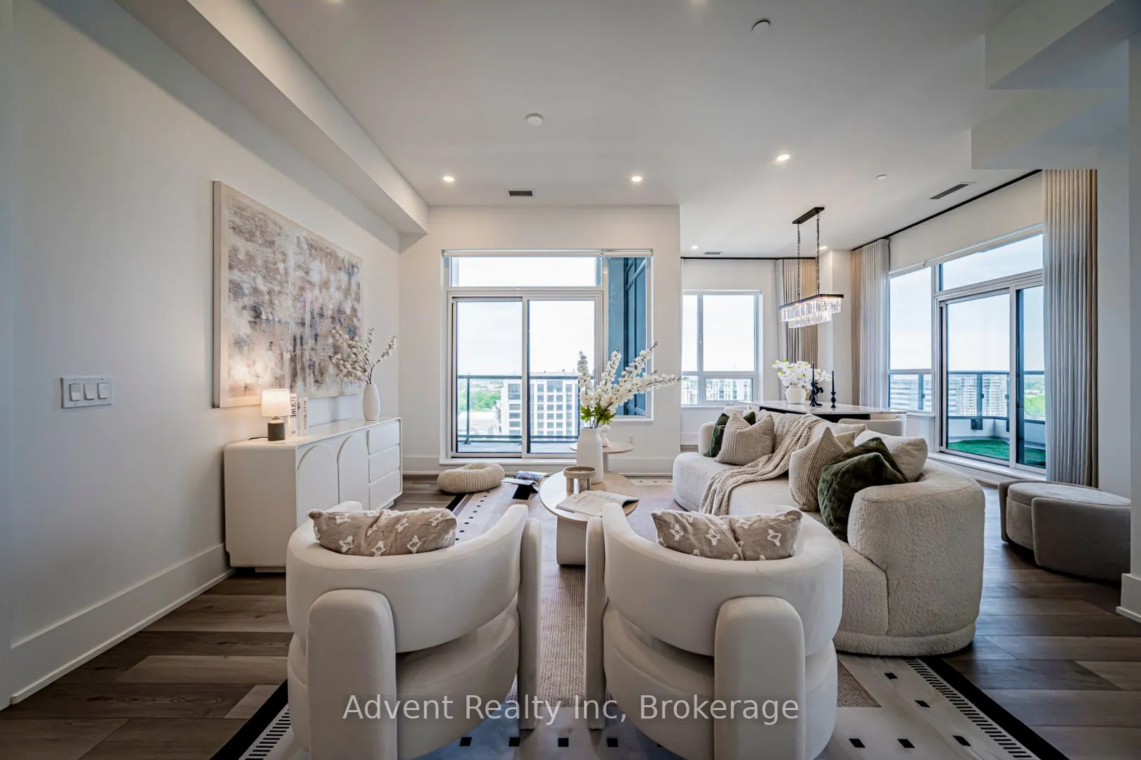 8 Cedarland Drive #PH01