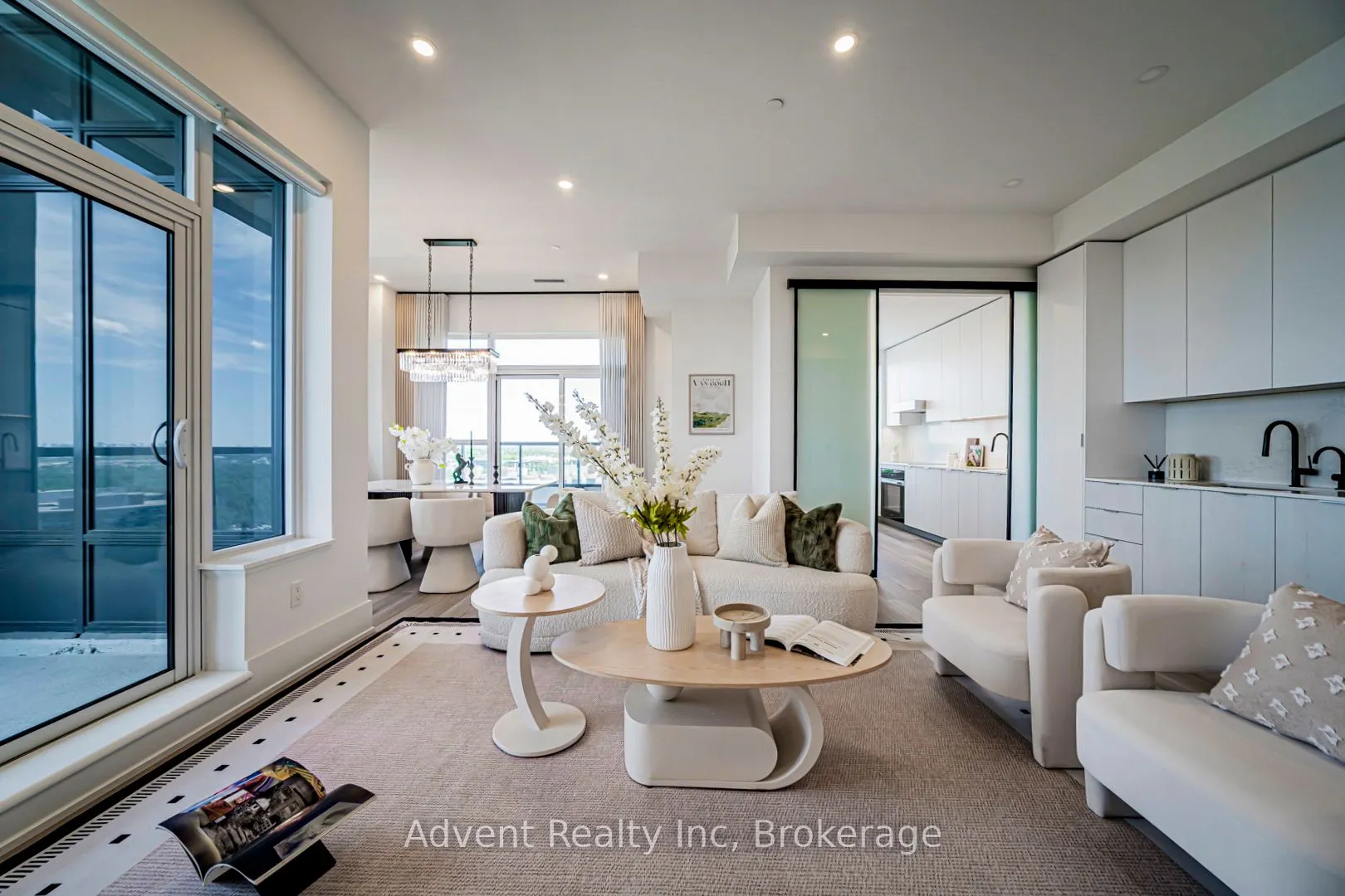 8 Cedarland Drive #PH01